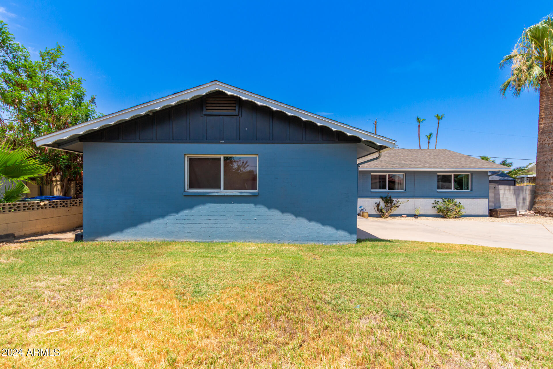 4018 W SOLANO Drive
