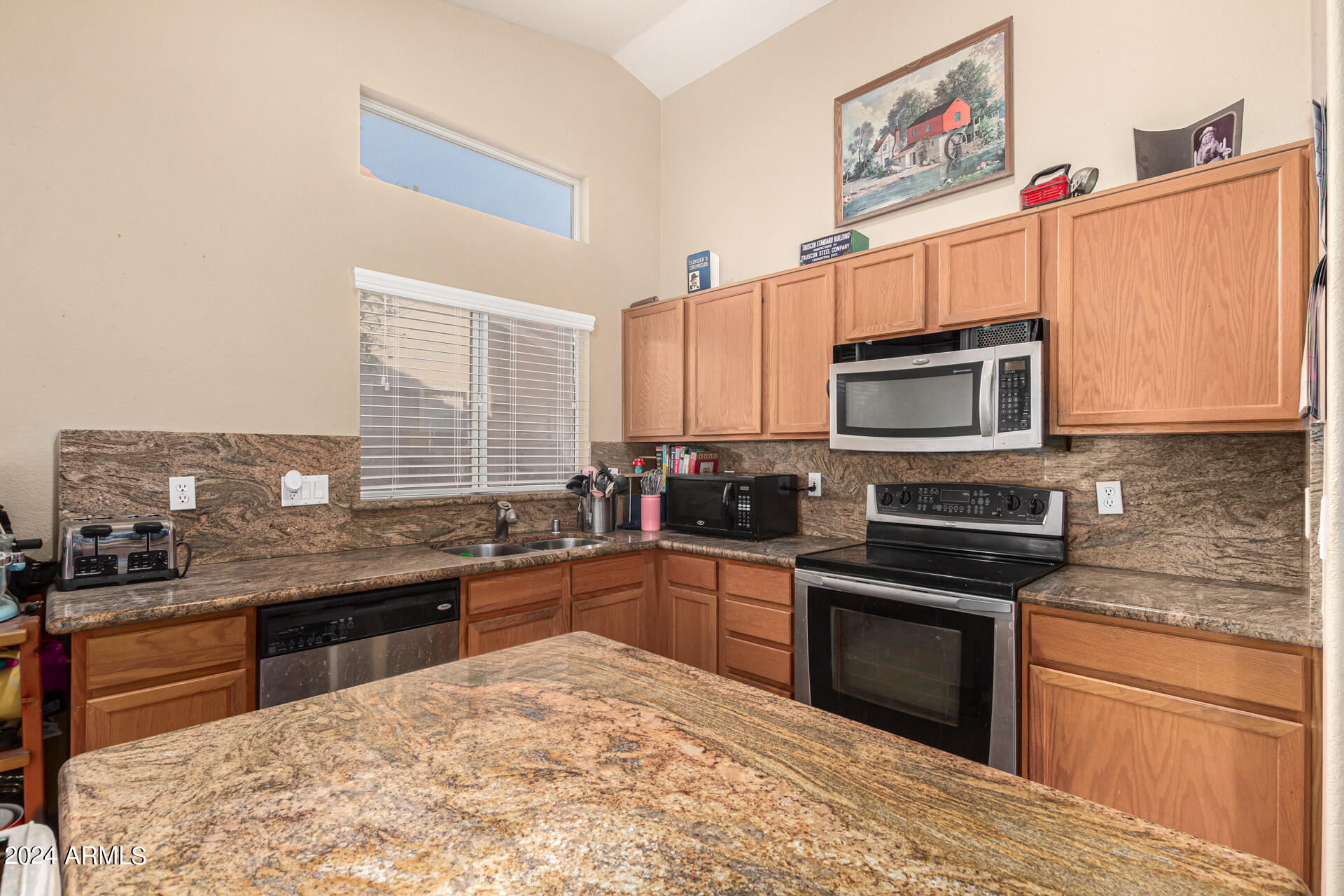 4022 W CHARTER OAK Road