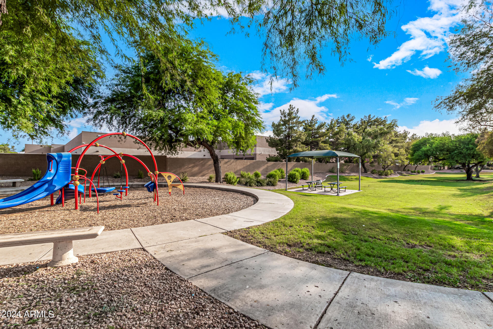 4022 W CHARTER OAK Road