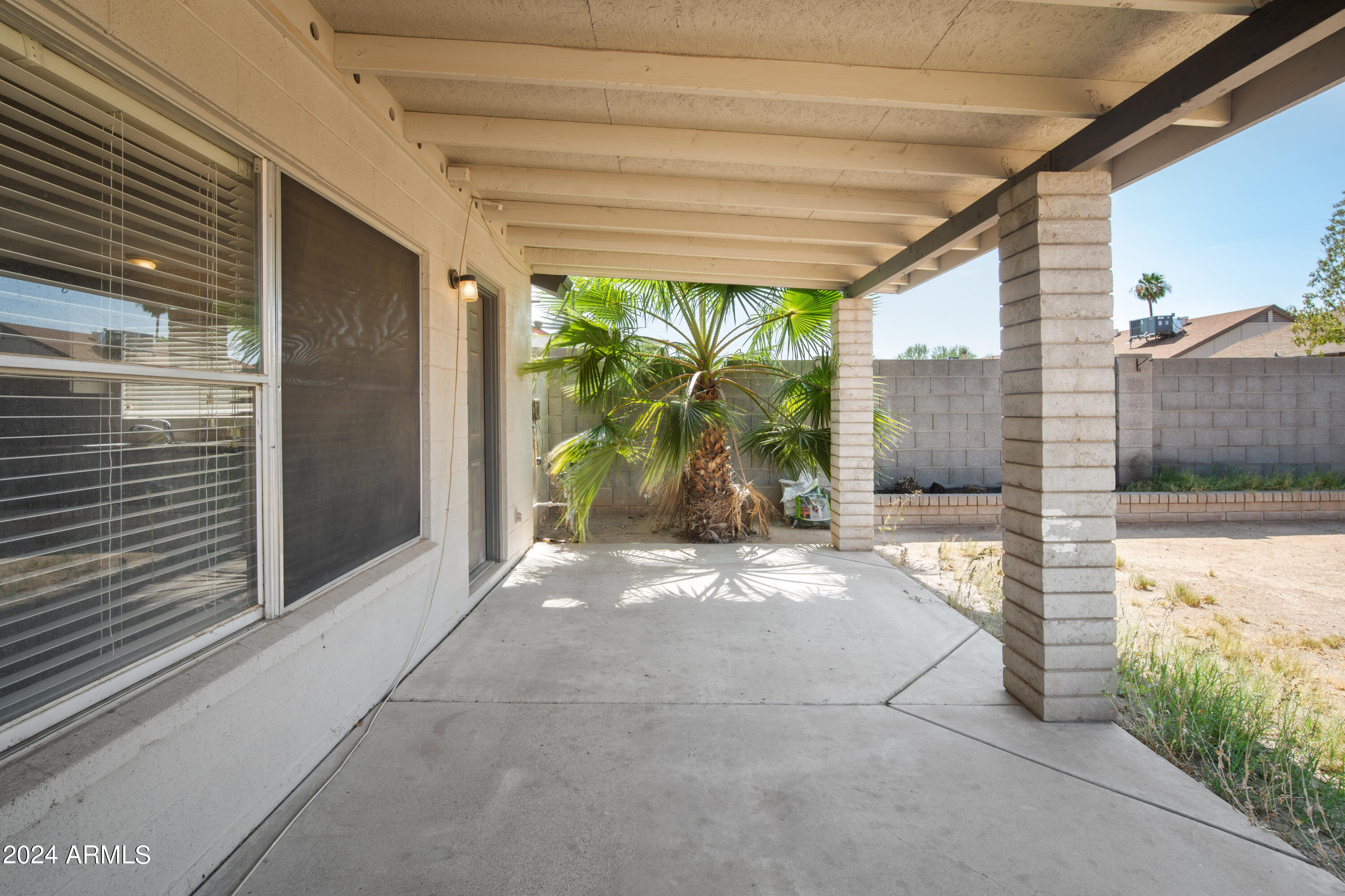 10122 W ORANGE Drive