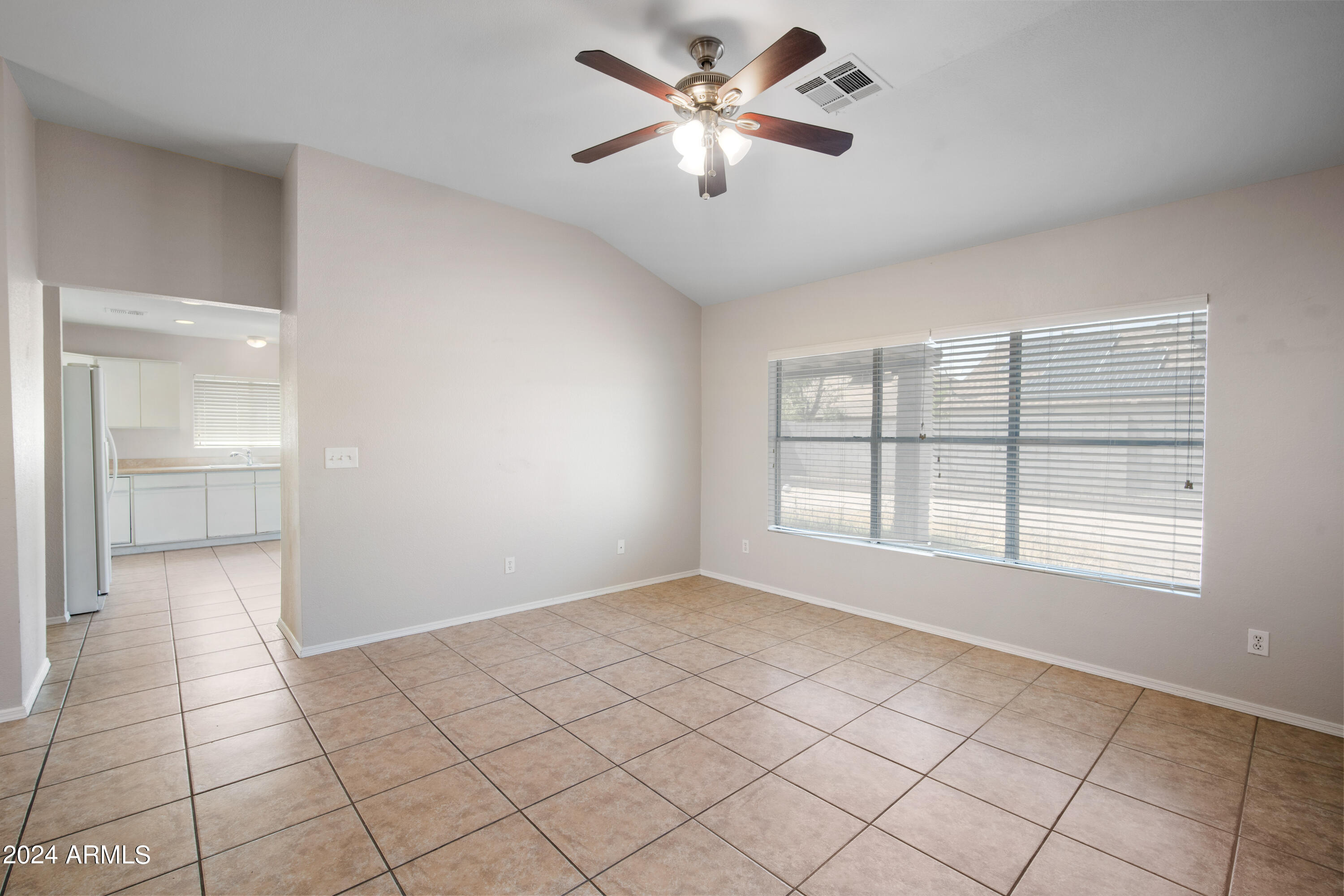 10122 W ORANGE Drive