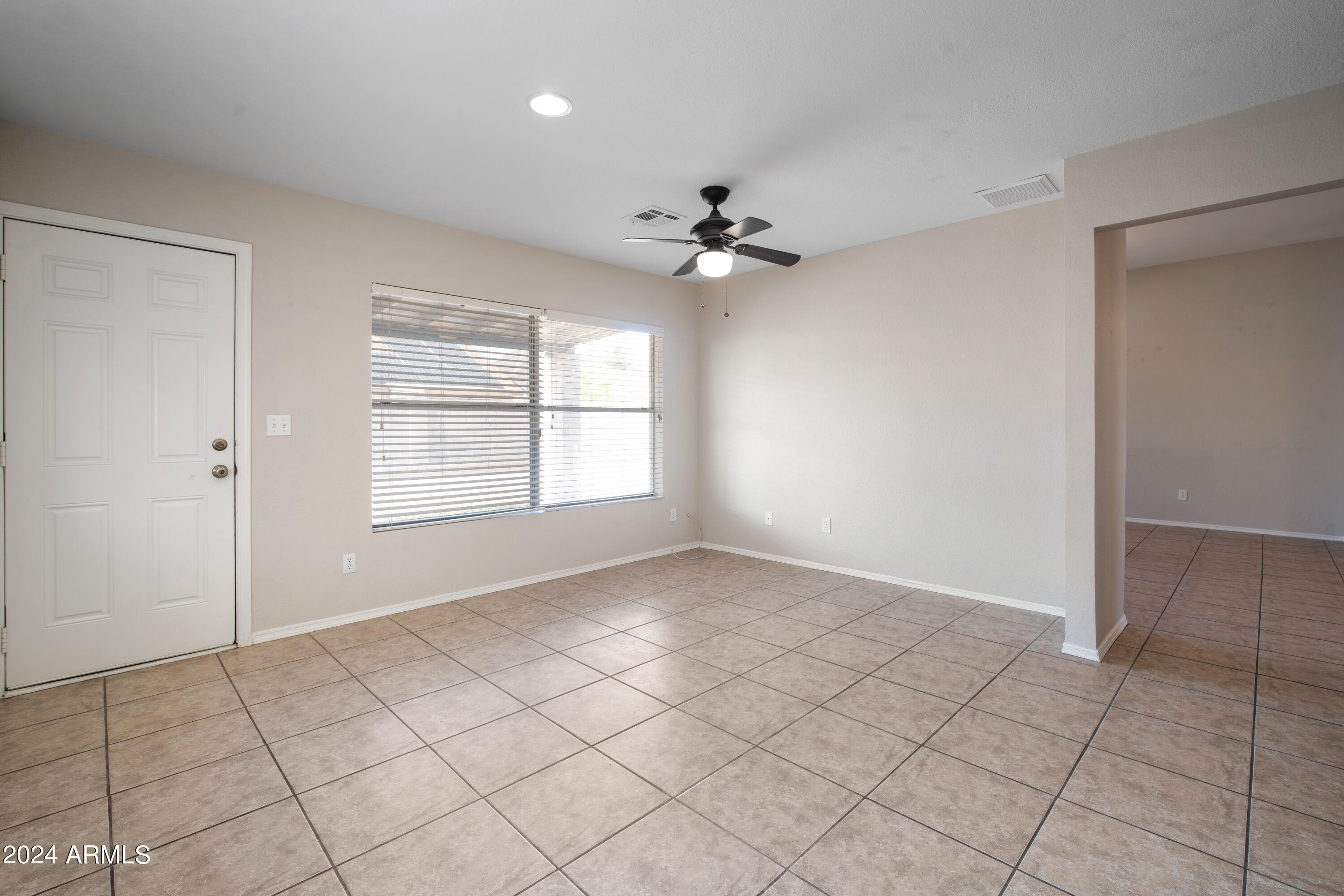 10122 W ORANGE Drive