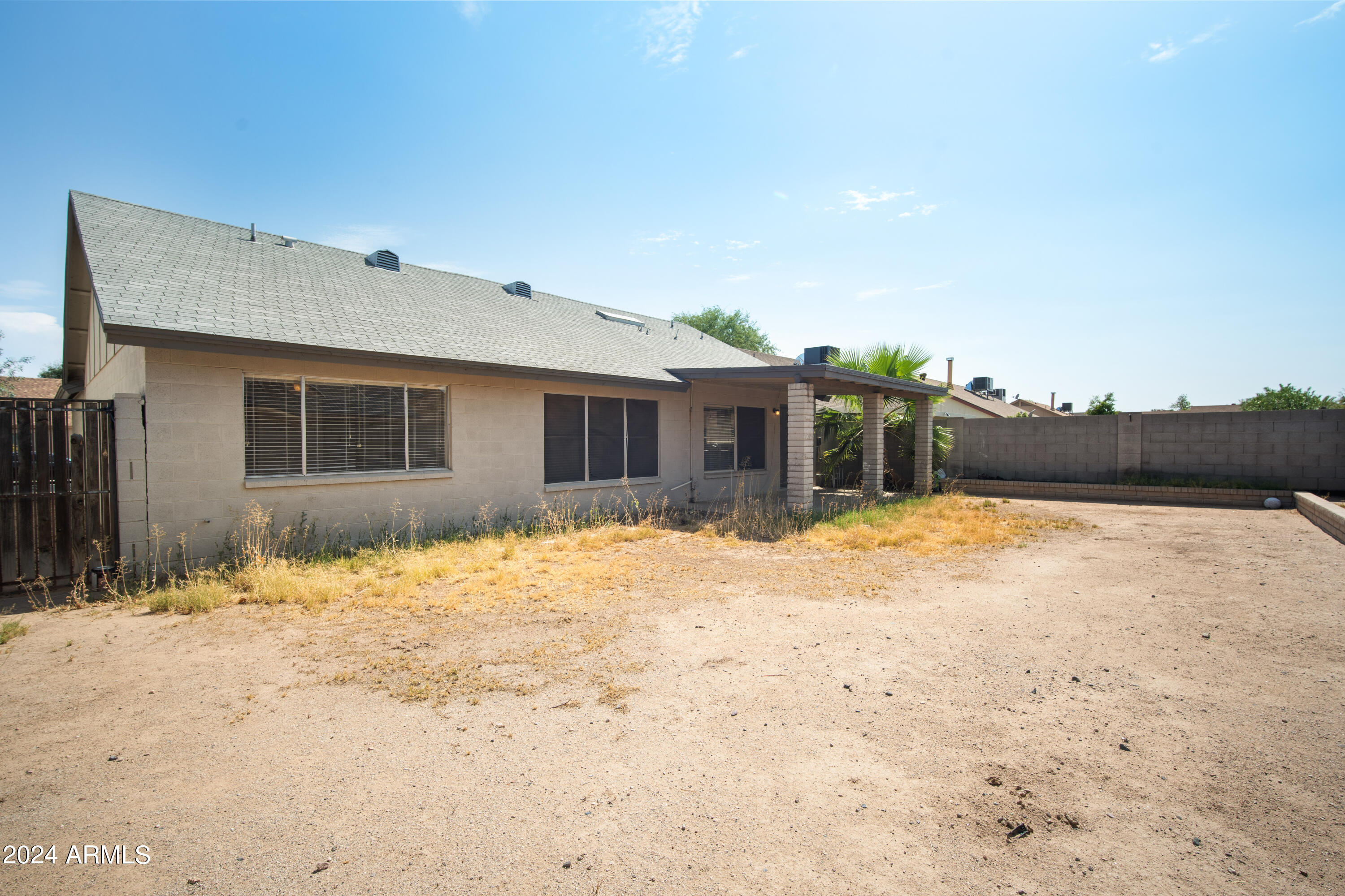 10122 W ORANGE Drive