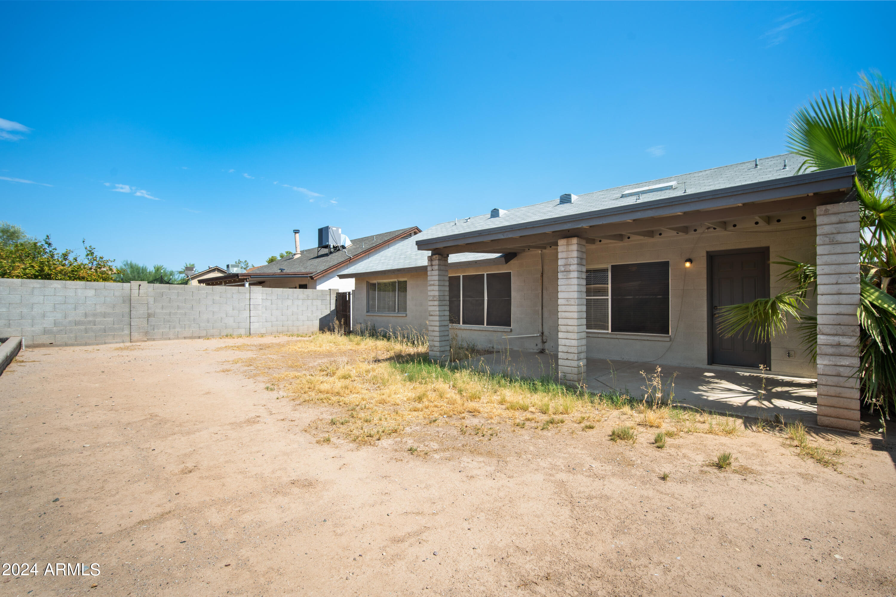 10122 W ORANGE Drive