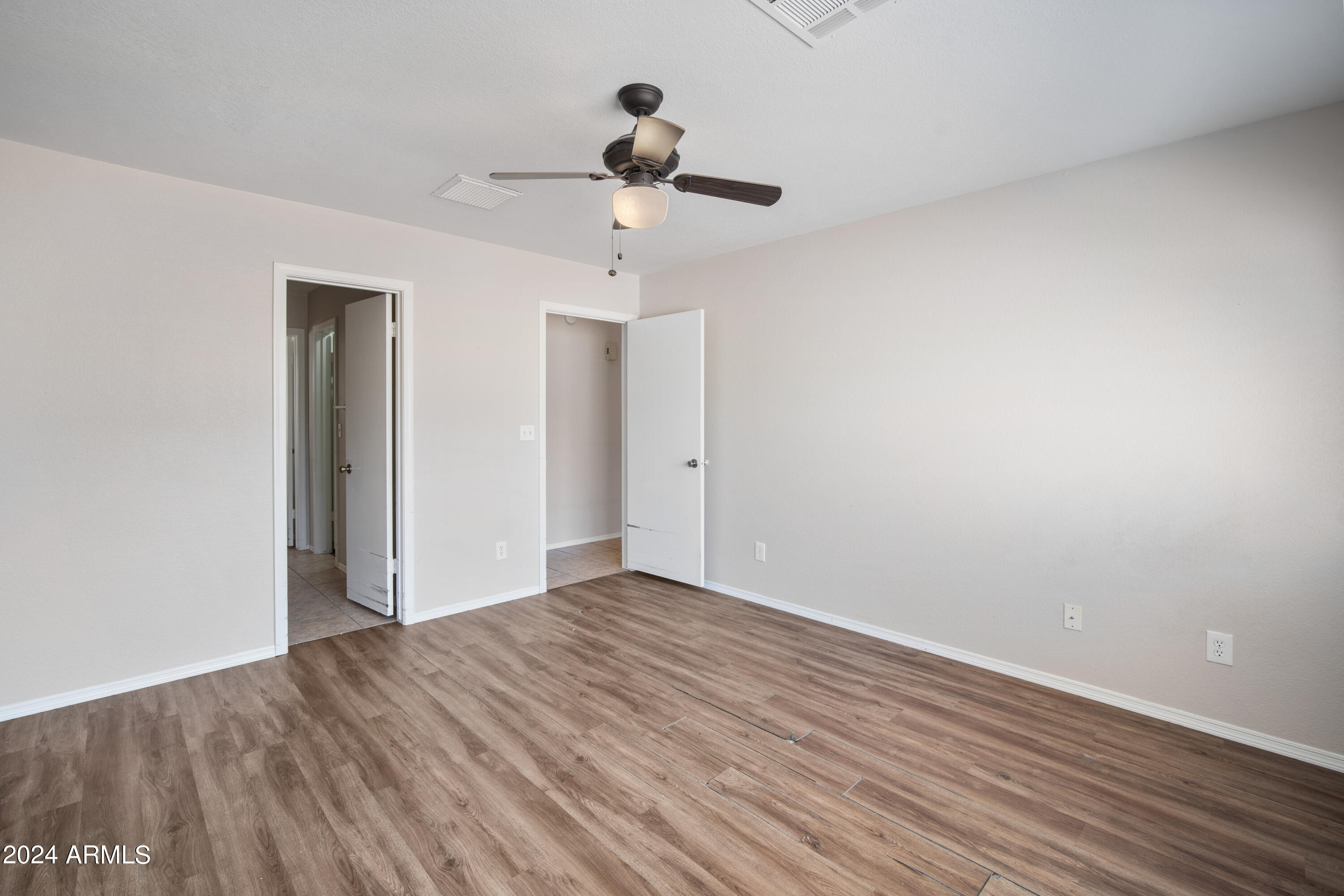 10122 W ORANGE Drive