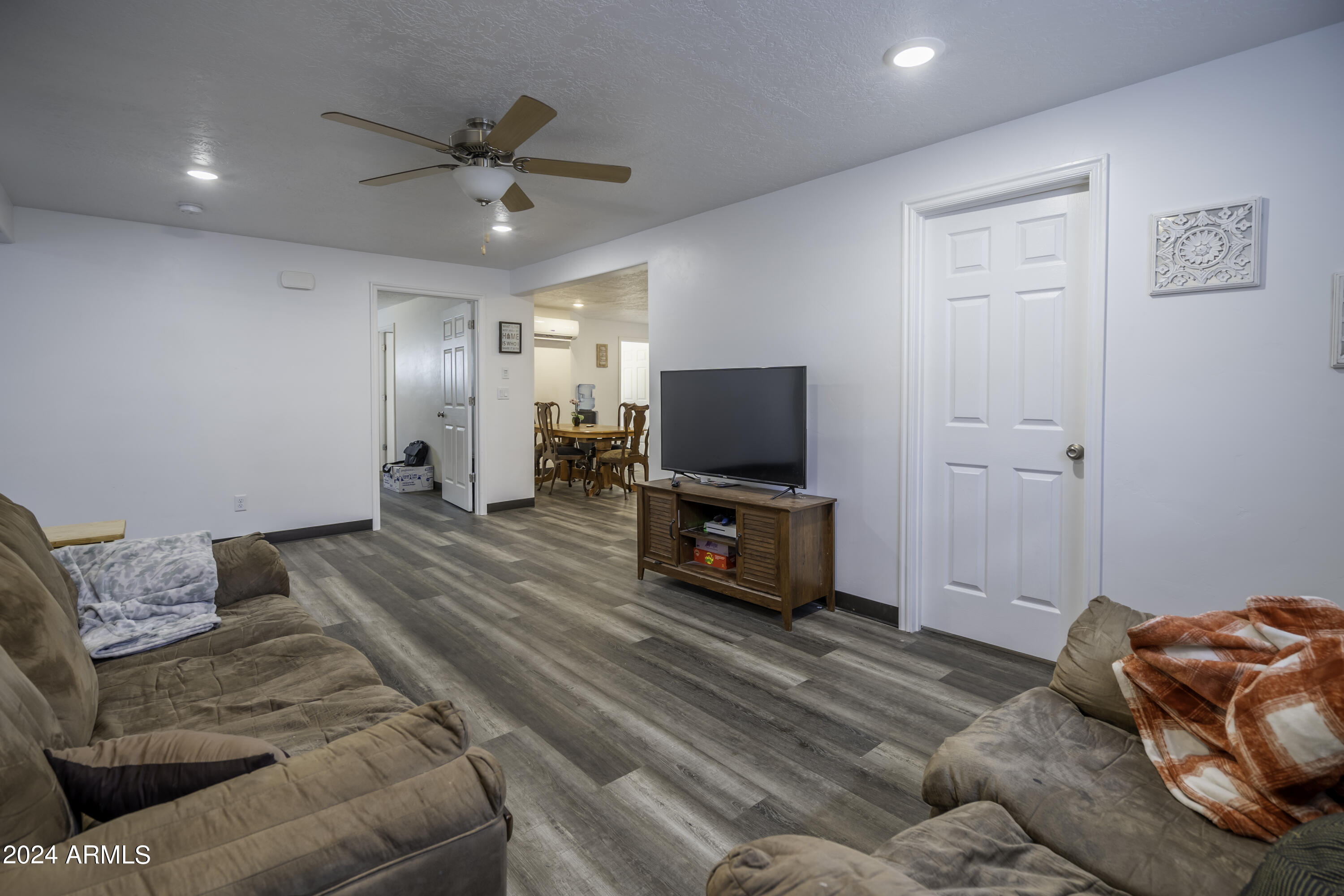 265 N BARLOW Street