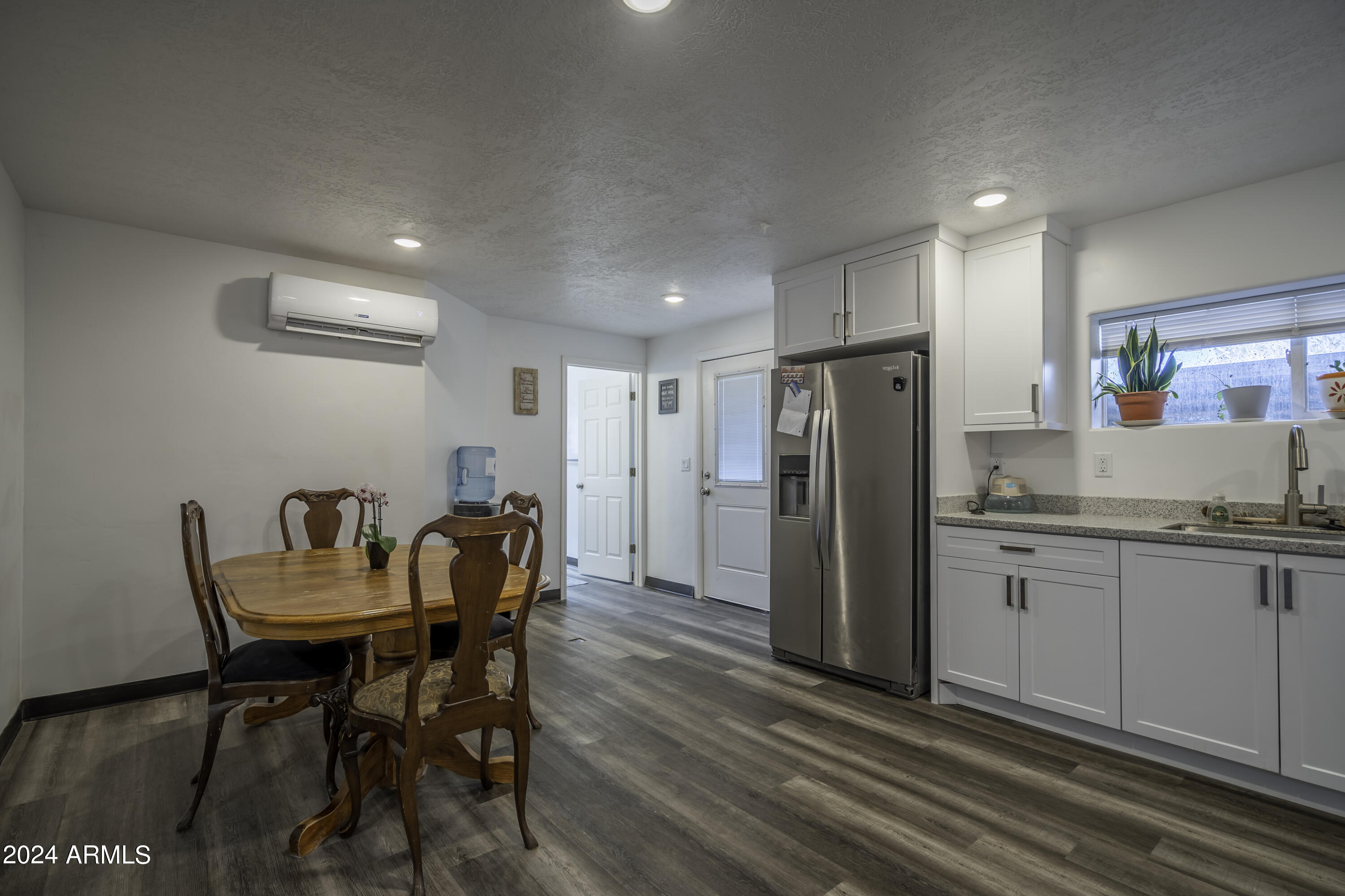265 N BARLOW Street