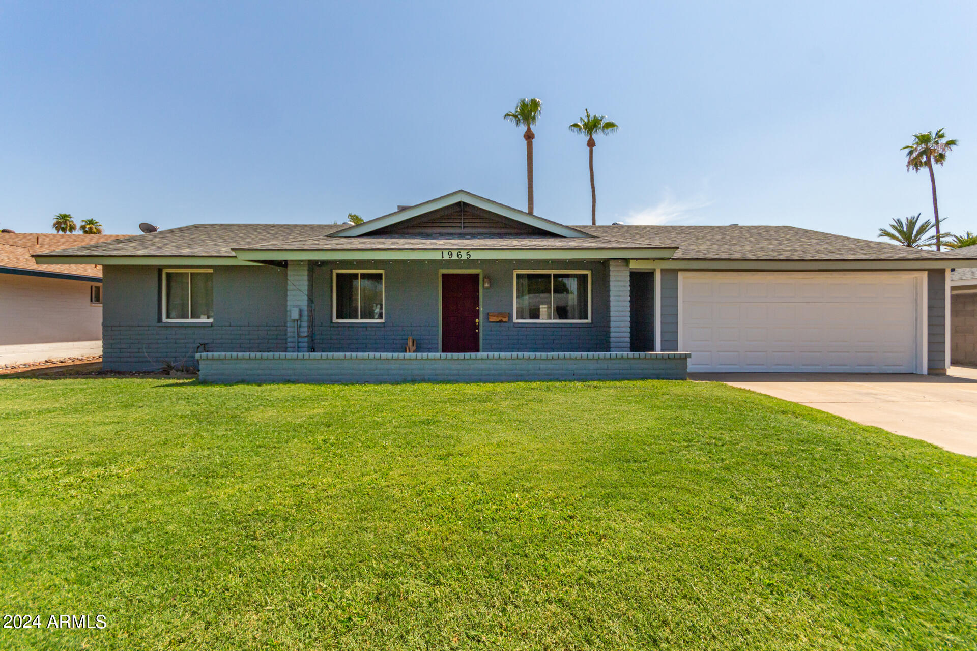 1965 E LAGUNA Drive