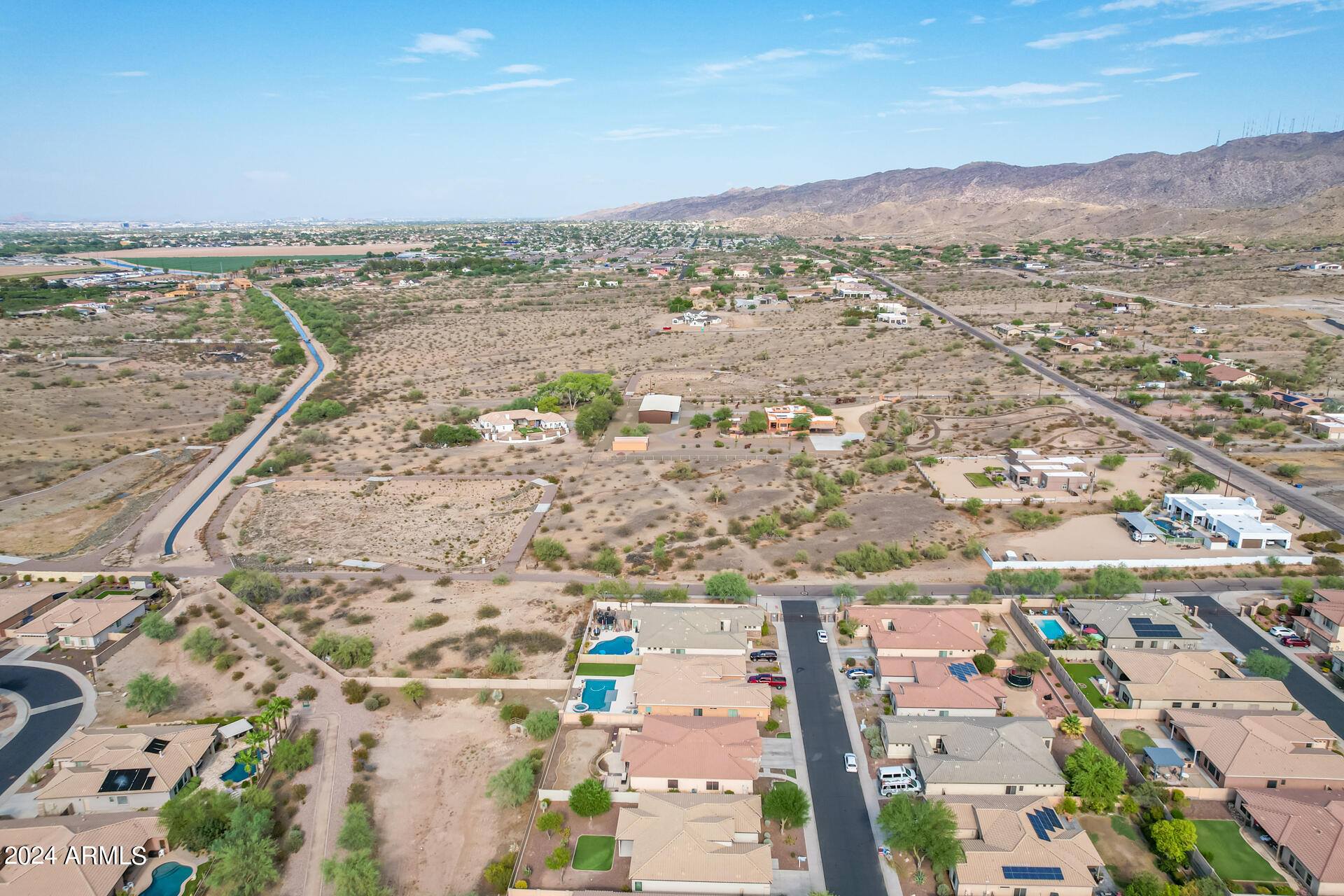 2318 W KACHINA Trail