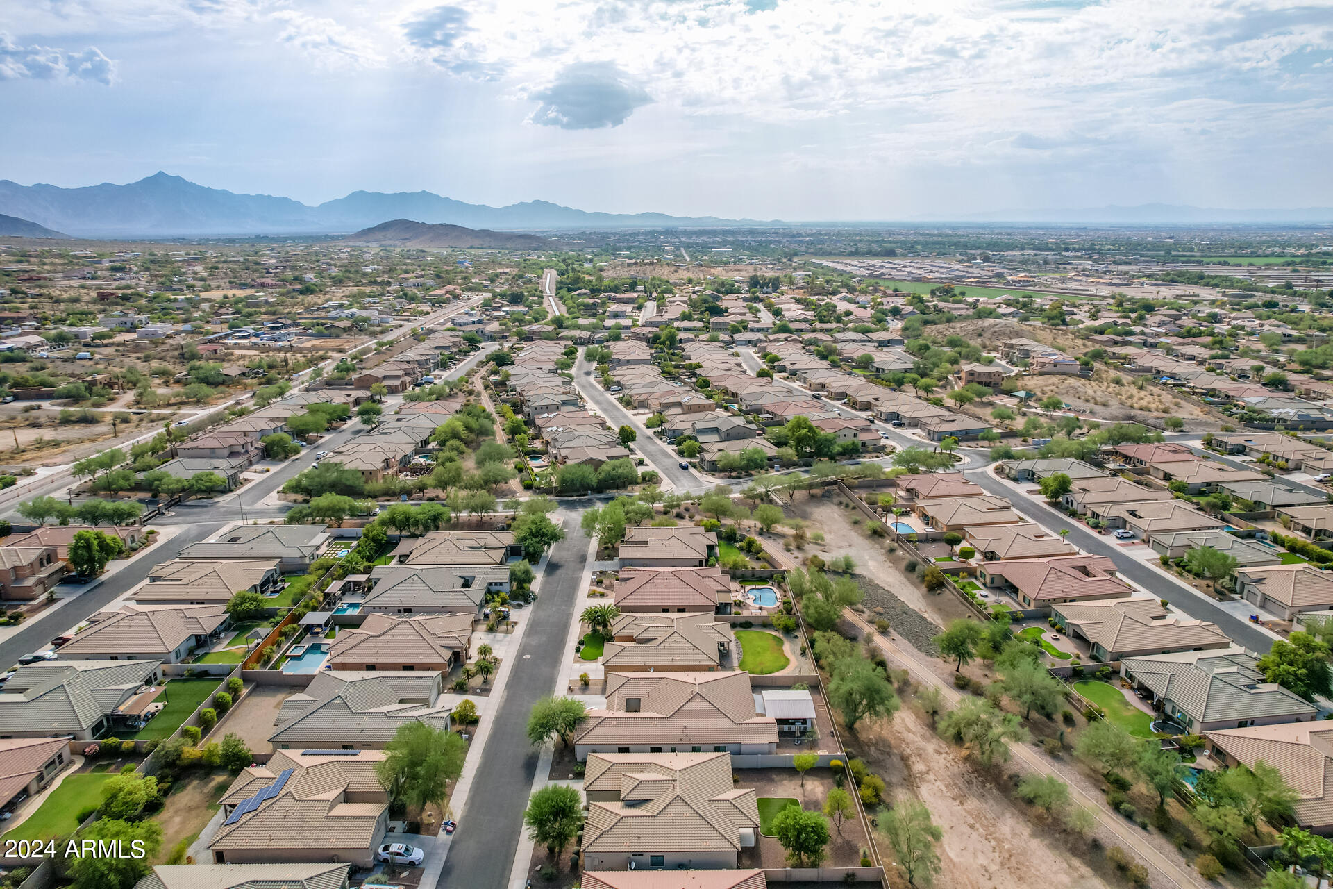 2318 W KACHINA Trail