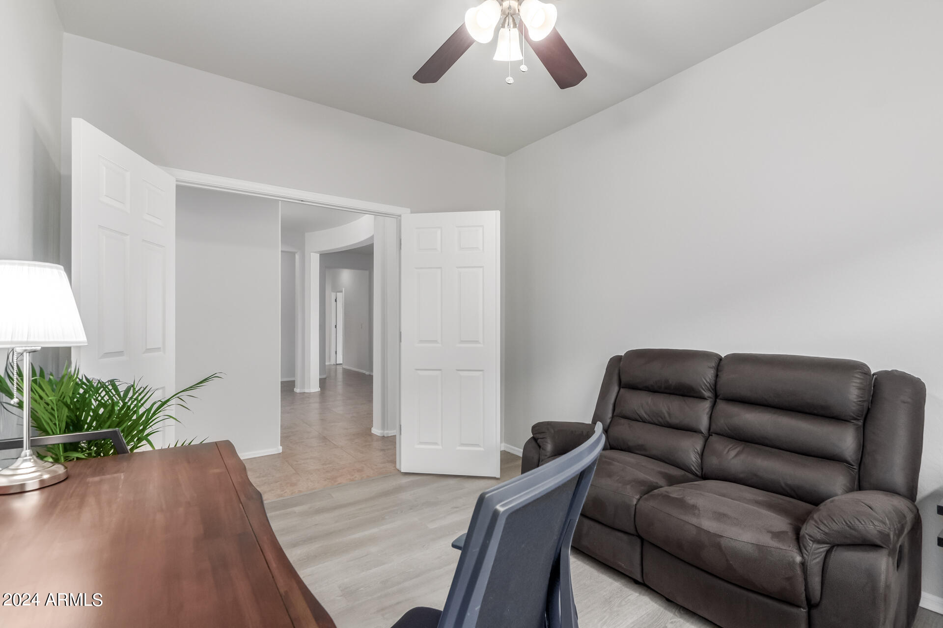 2318 W KACHINA Trail
