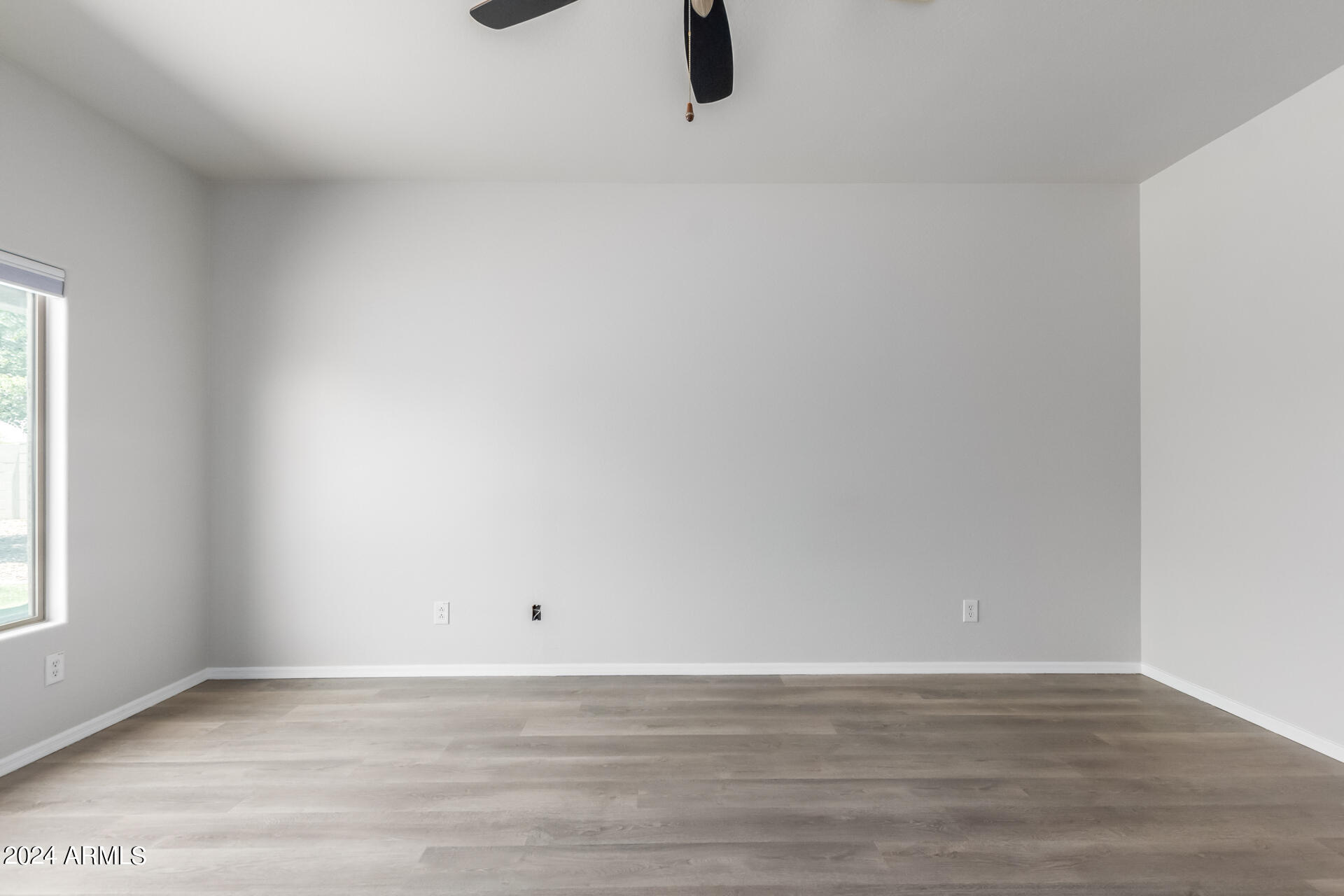 2318 W KACHINA Trail