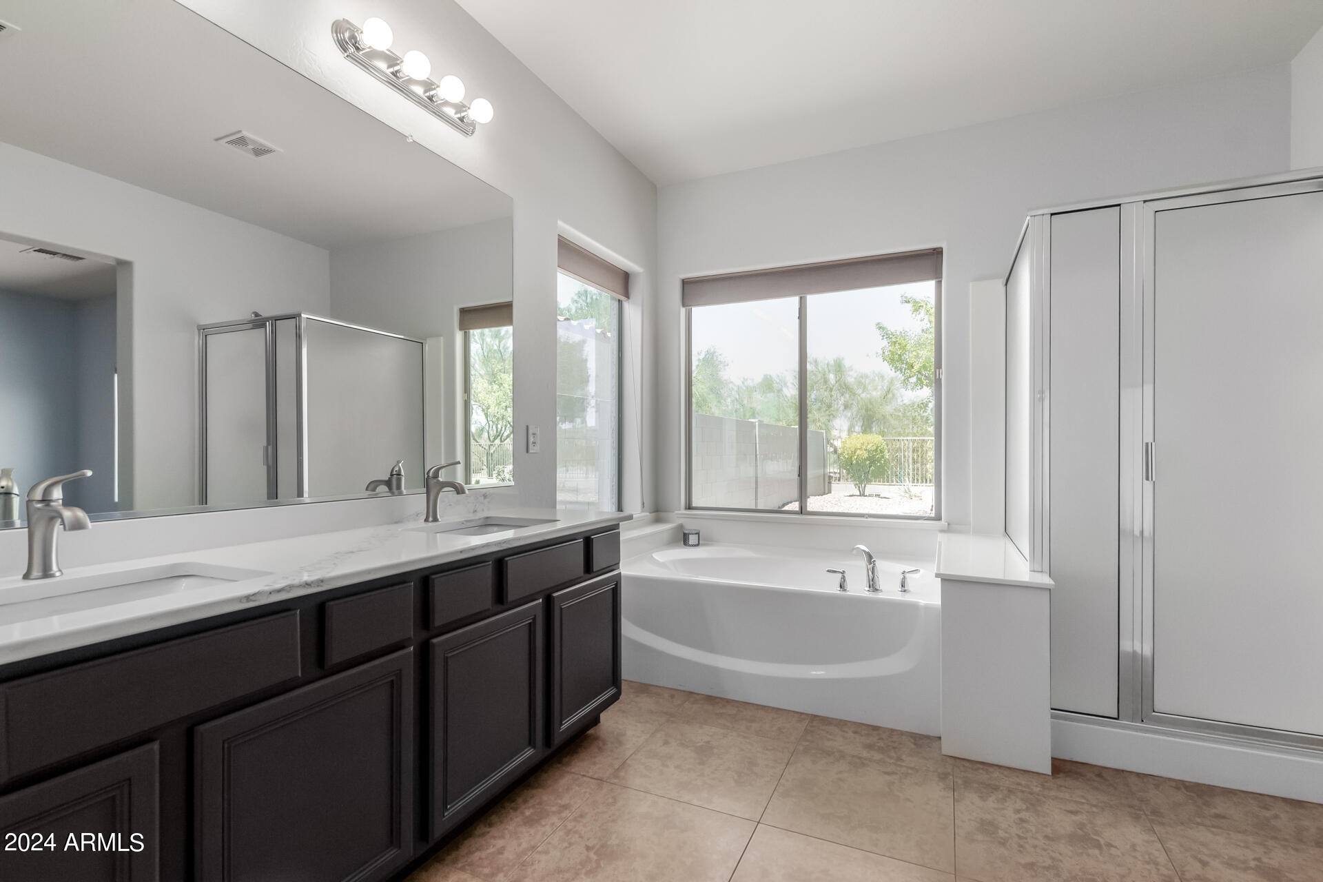 2318 W KACHINA Trail