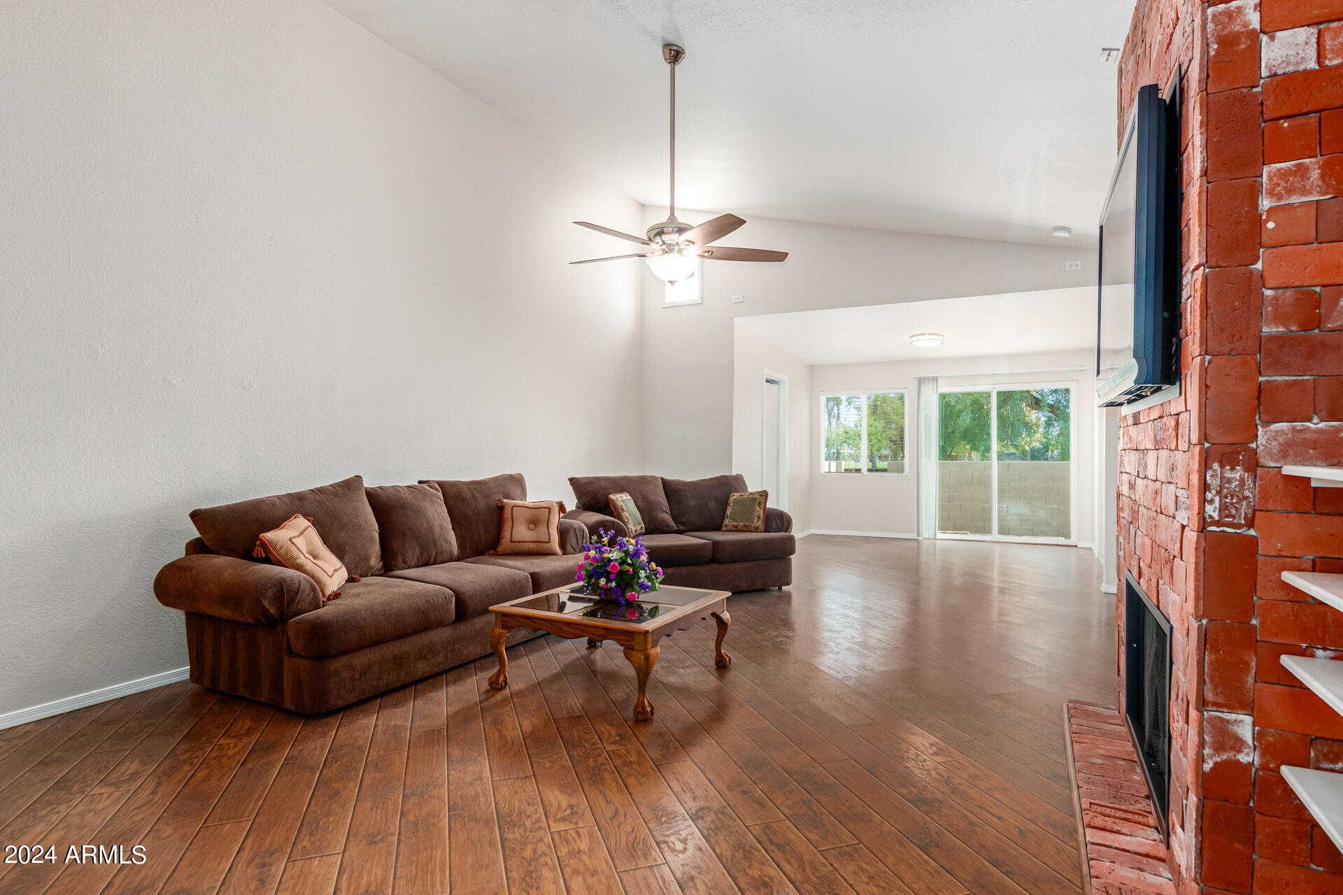 1231 E BLUEBELL Lane