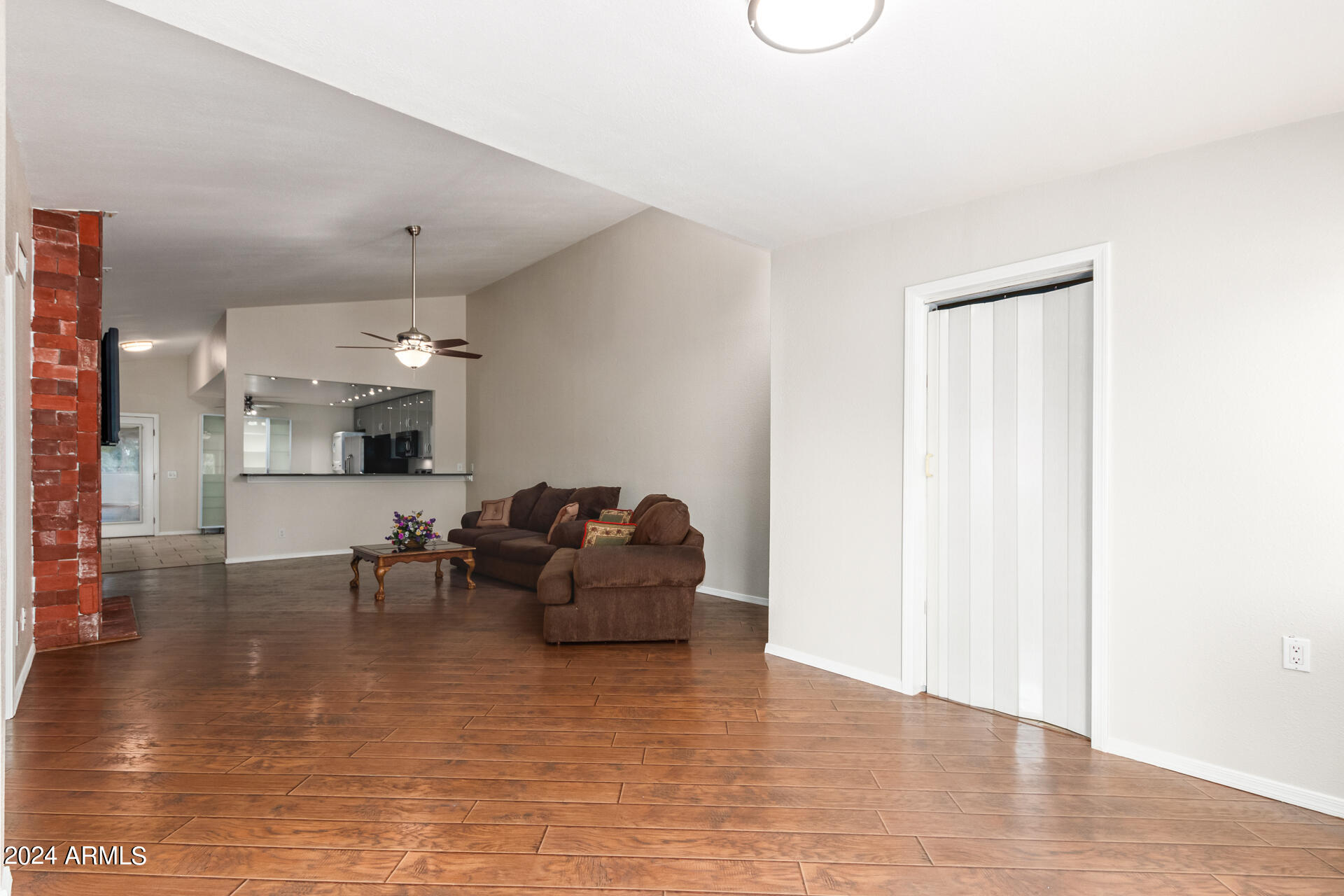 1231 E BLUEBELL Lane