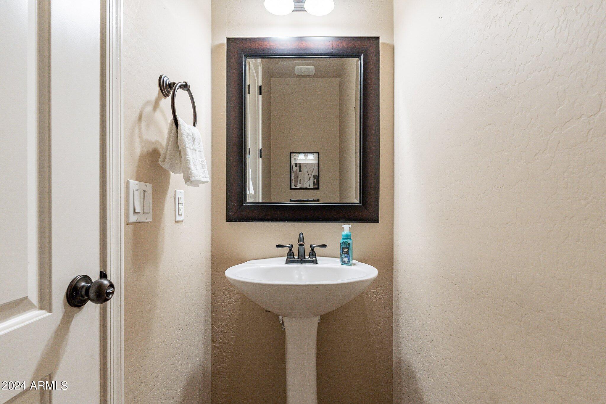 2051 E HEARTWOOD Lane