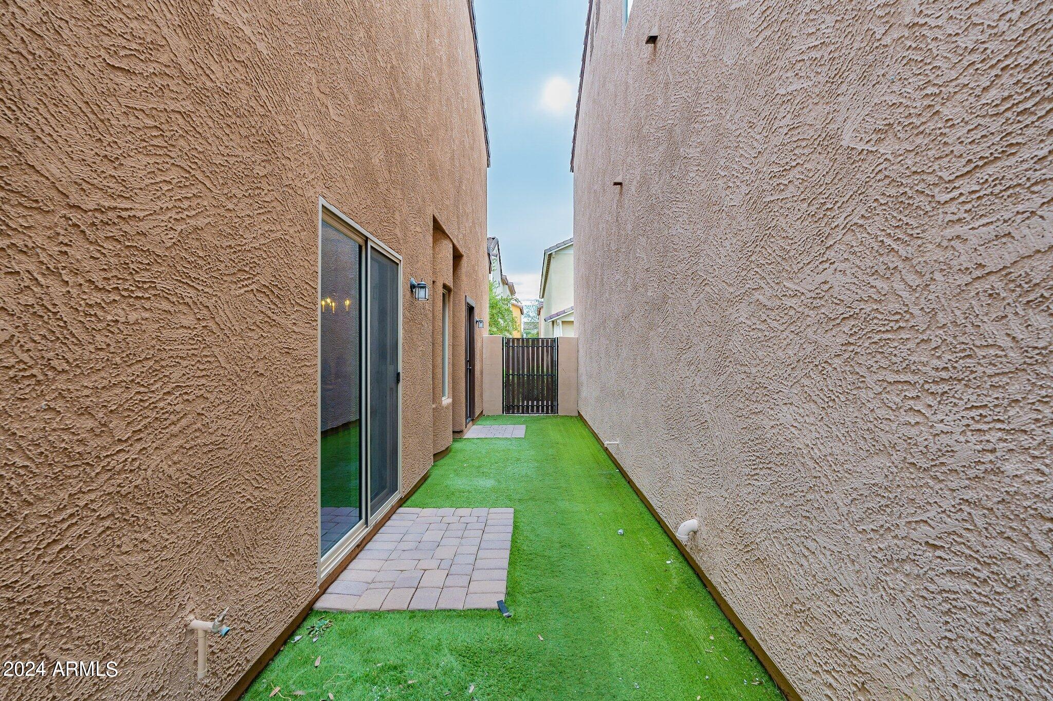 2051 E HEARTWOOD Lane