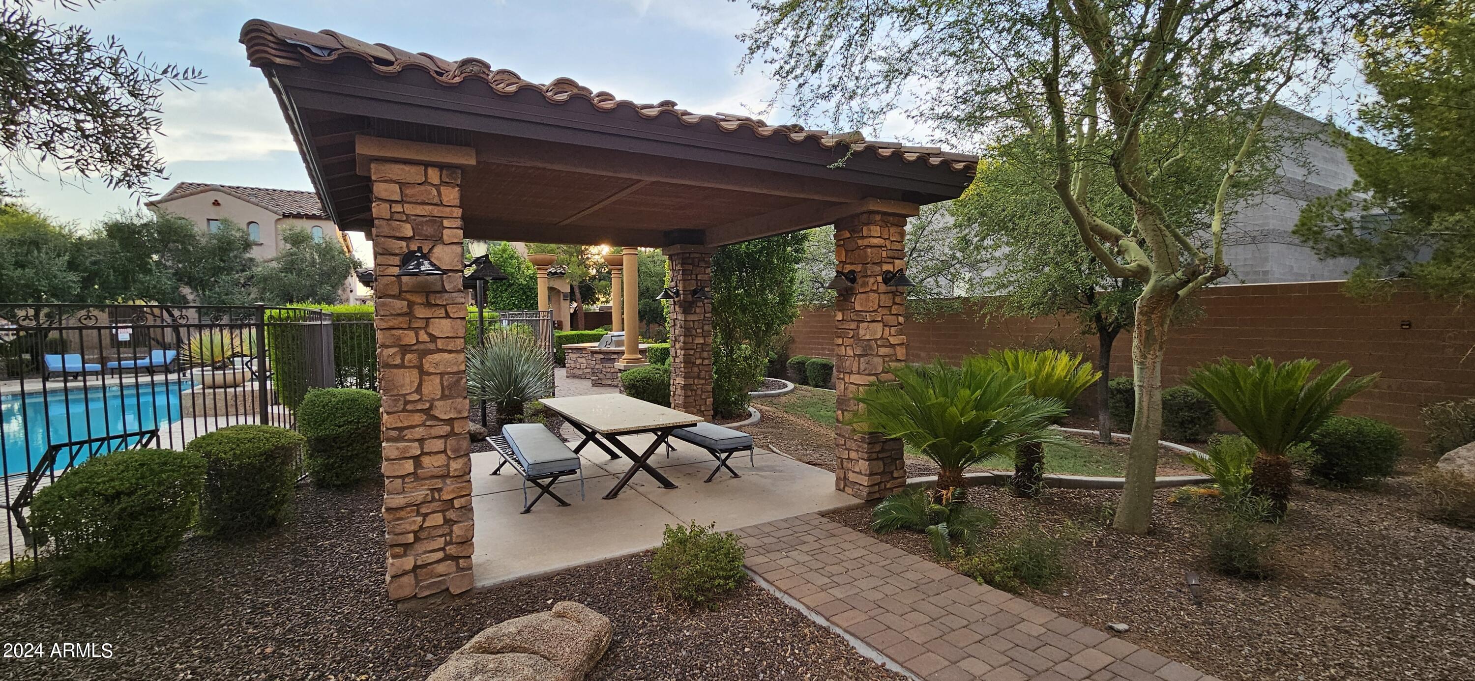 2051 E HEARTWOOD Lane