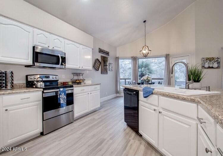 16848 S 13TH Place