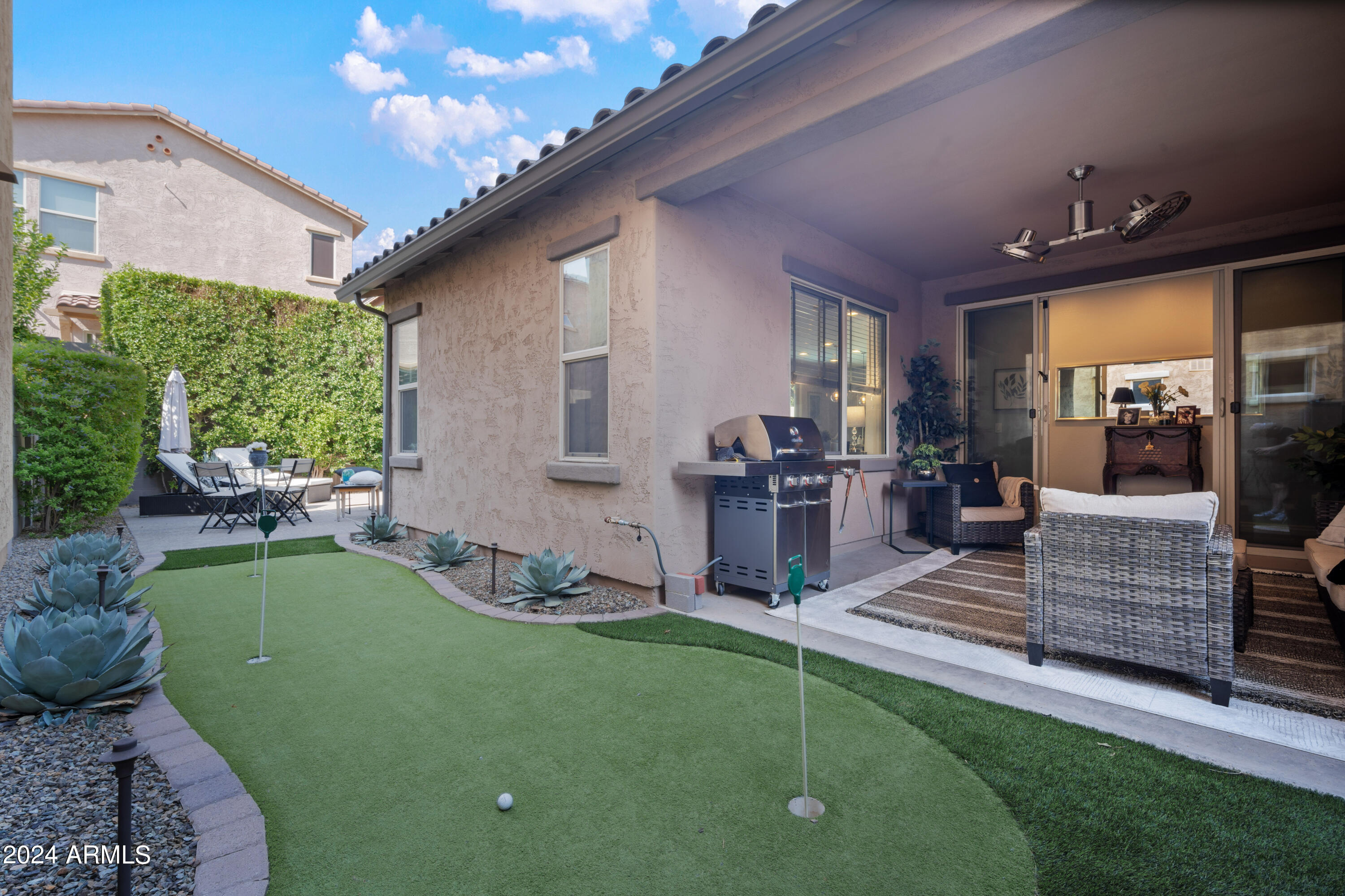 4716 E NOCONA Lane