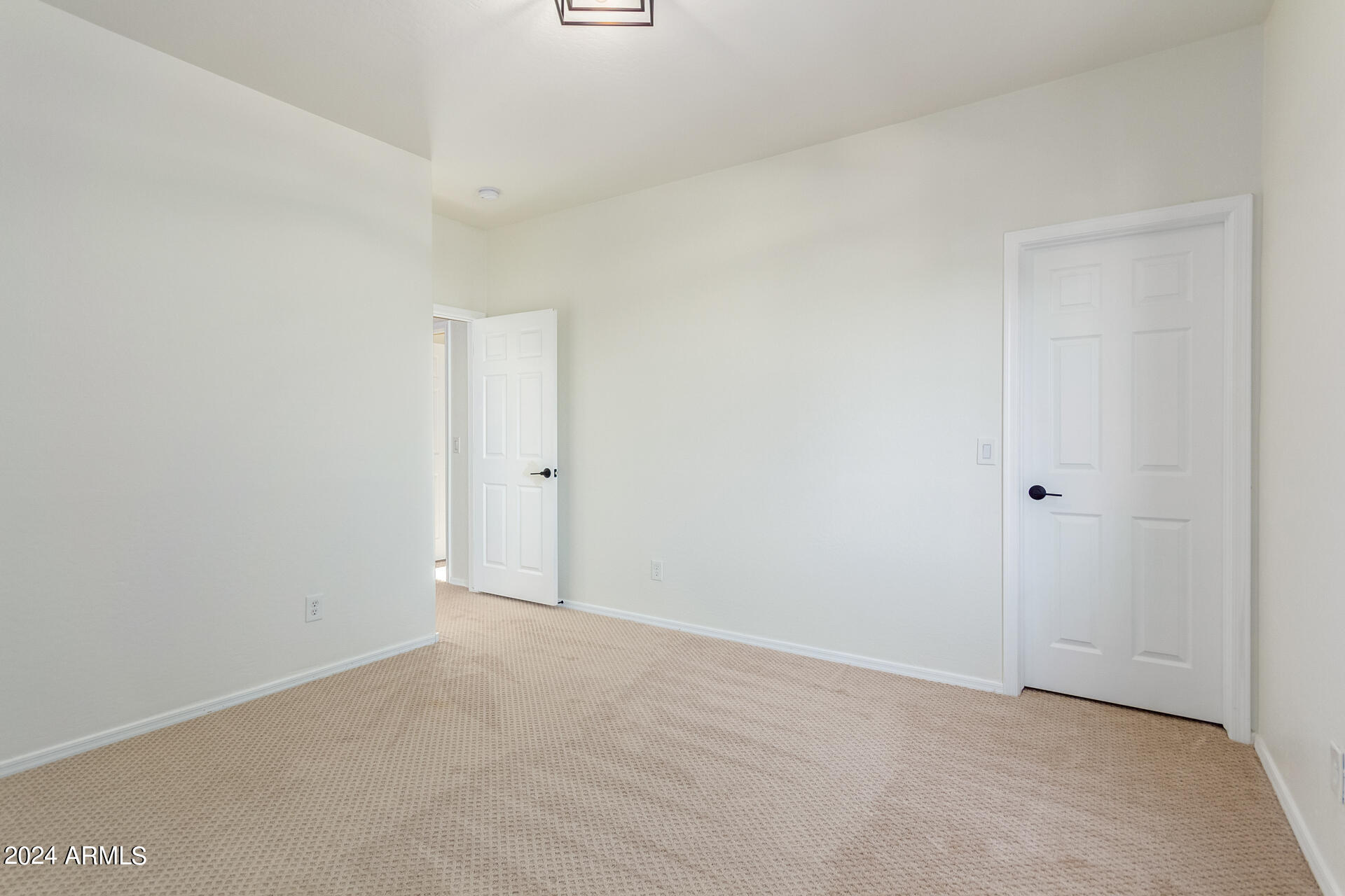 13618 W MONTE VISTA Road