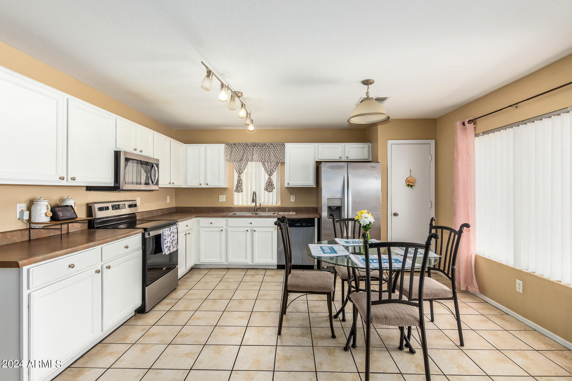 11958 W HOLLY Street