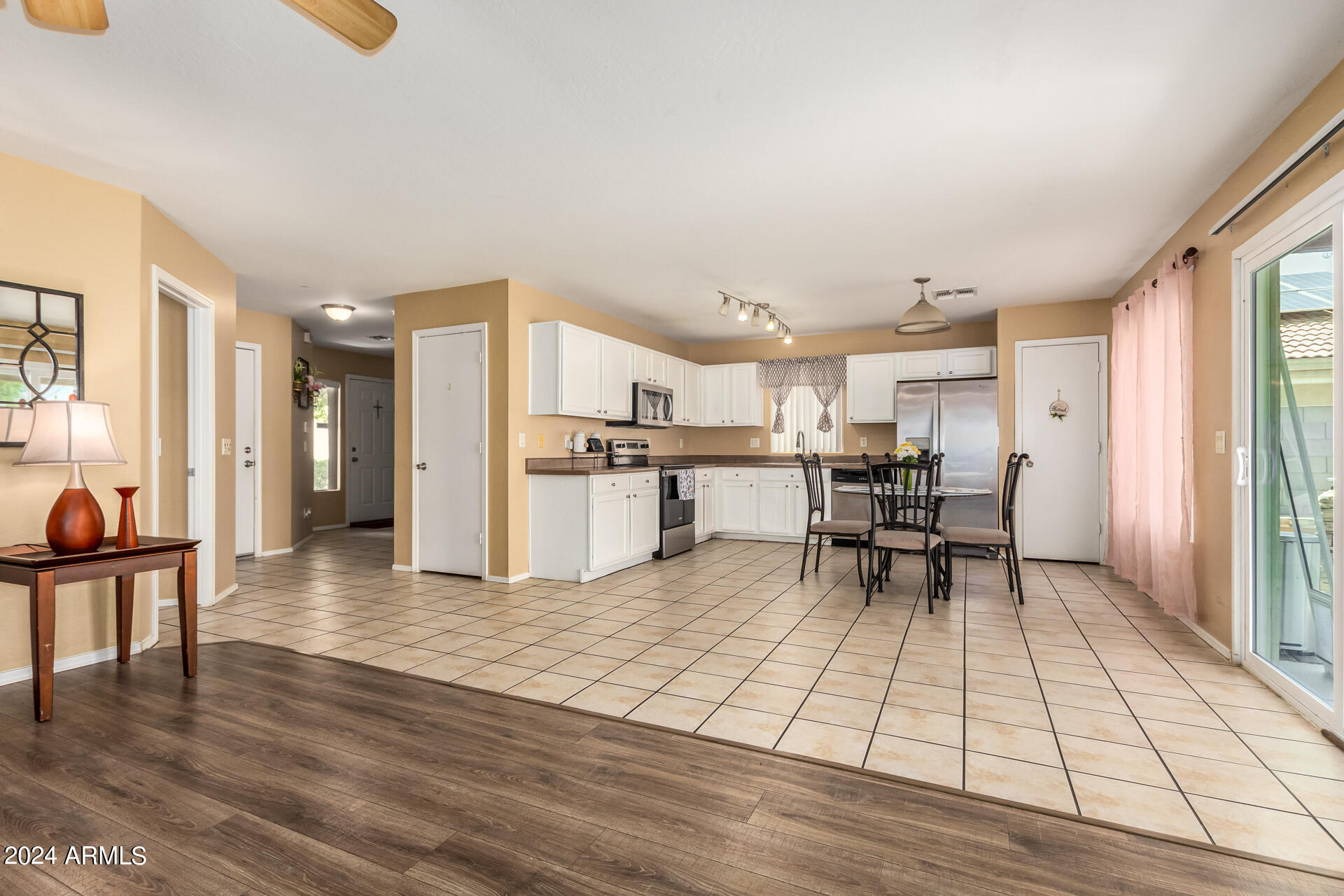 11958 W HOLLY Street