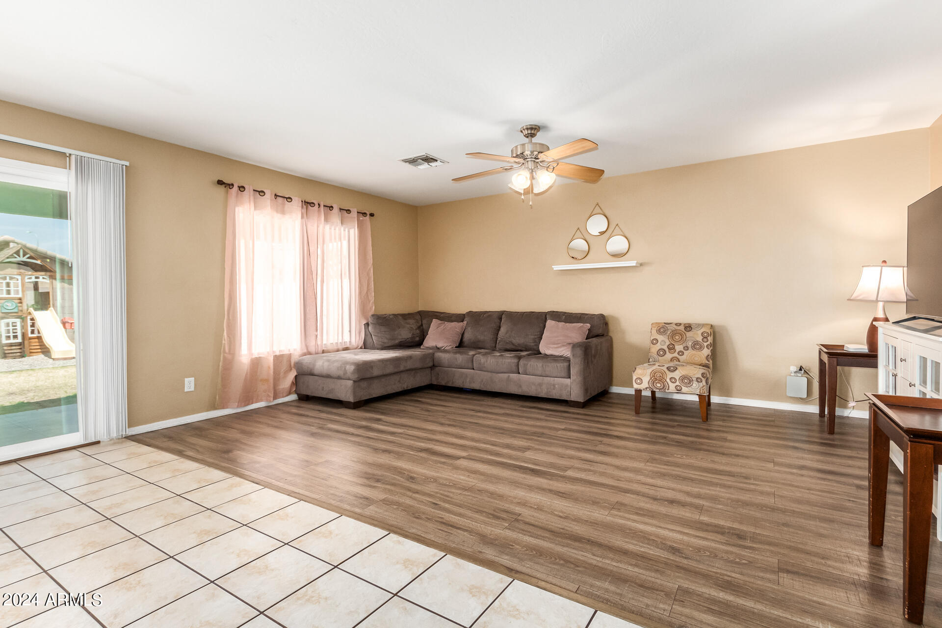 11958 W HOLLY Street