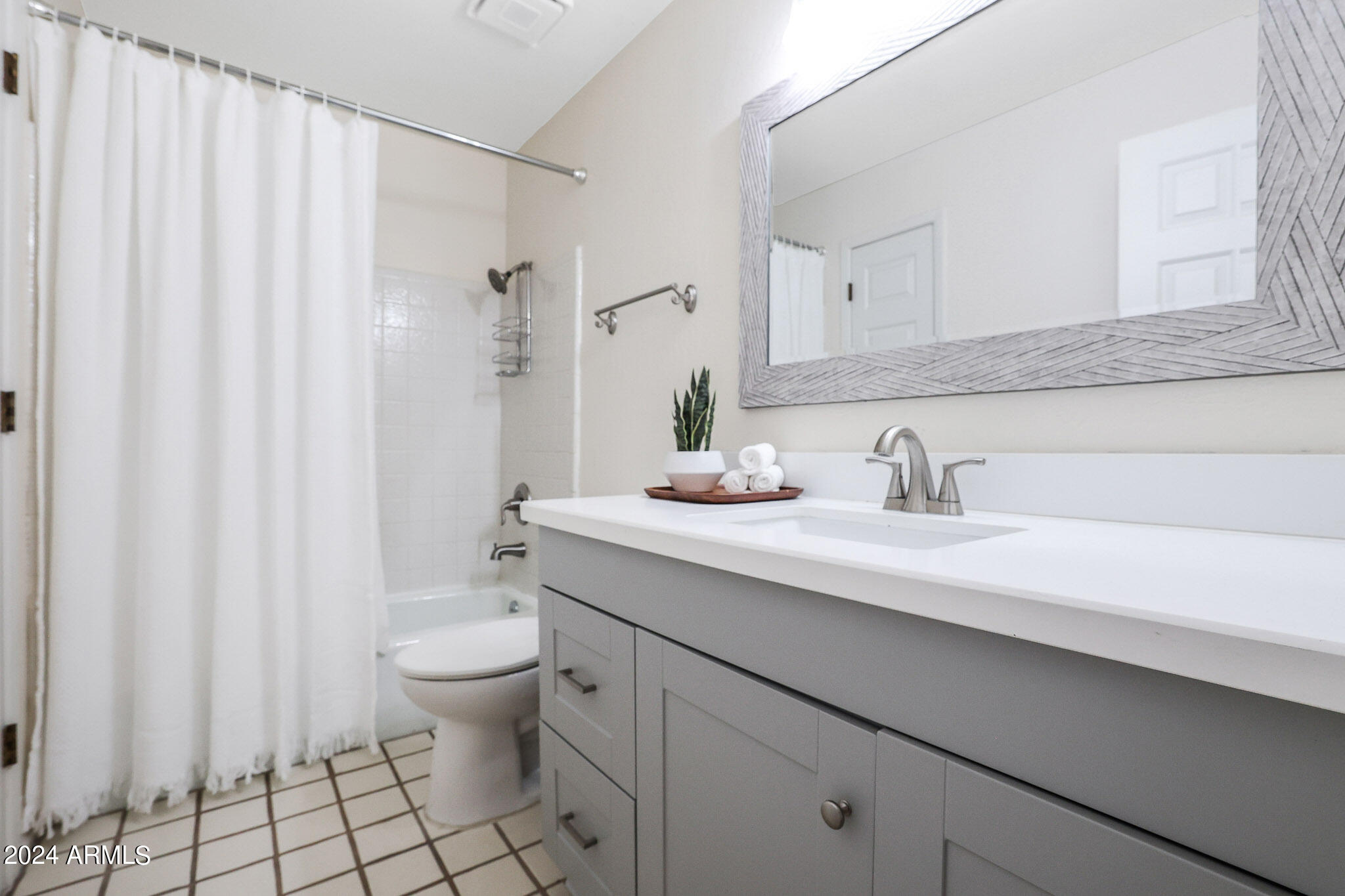 6533 N 7TH Avenue # 26