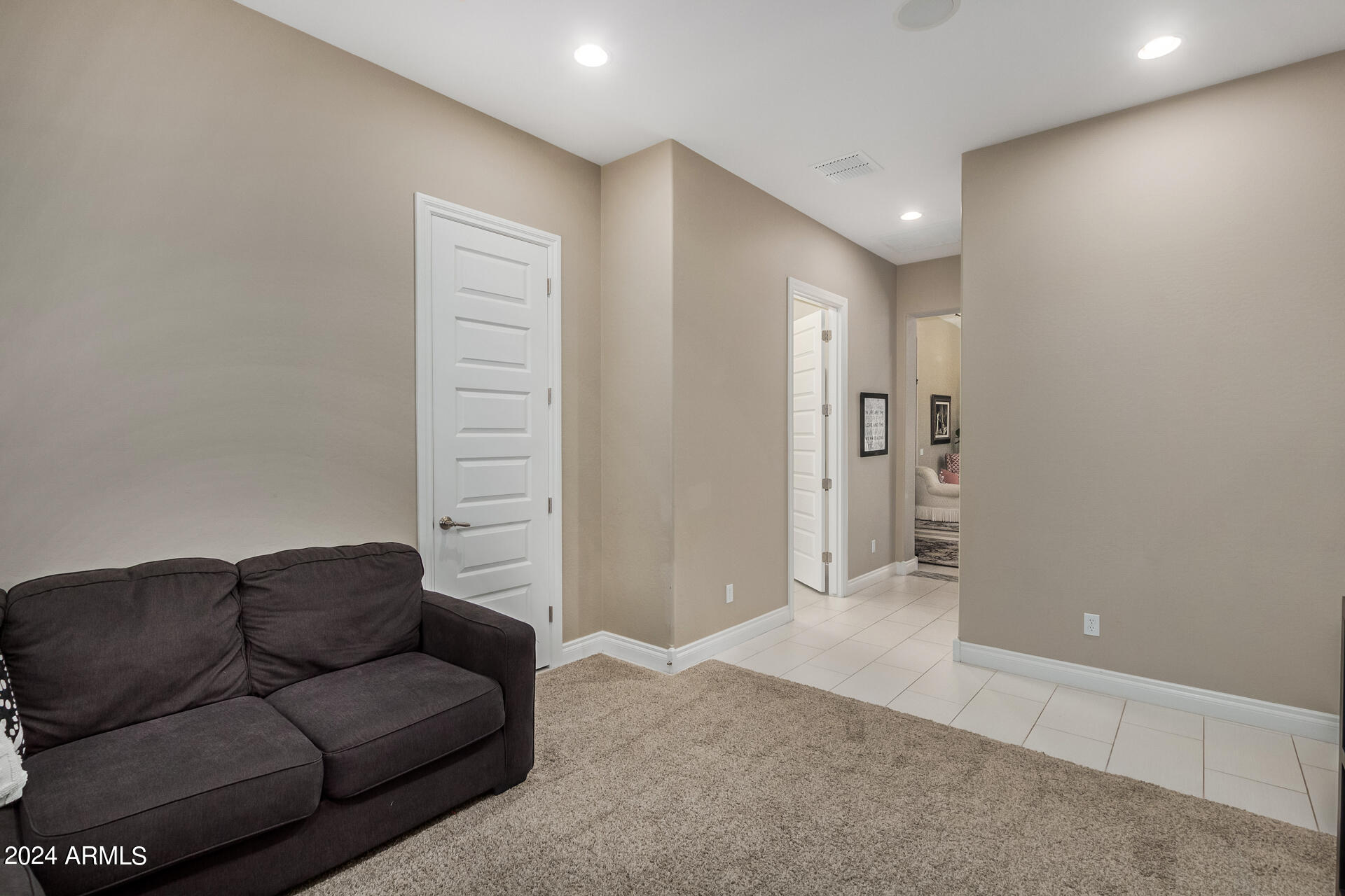 2868 E WILDHORSE Drive