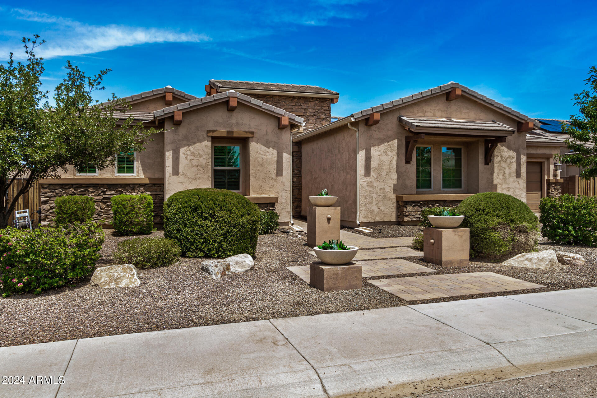 2868 E WILDHORSE Drive