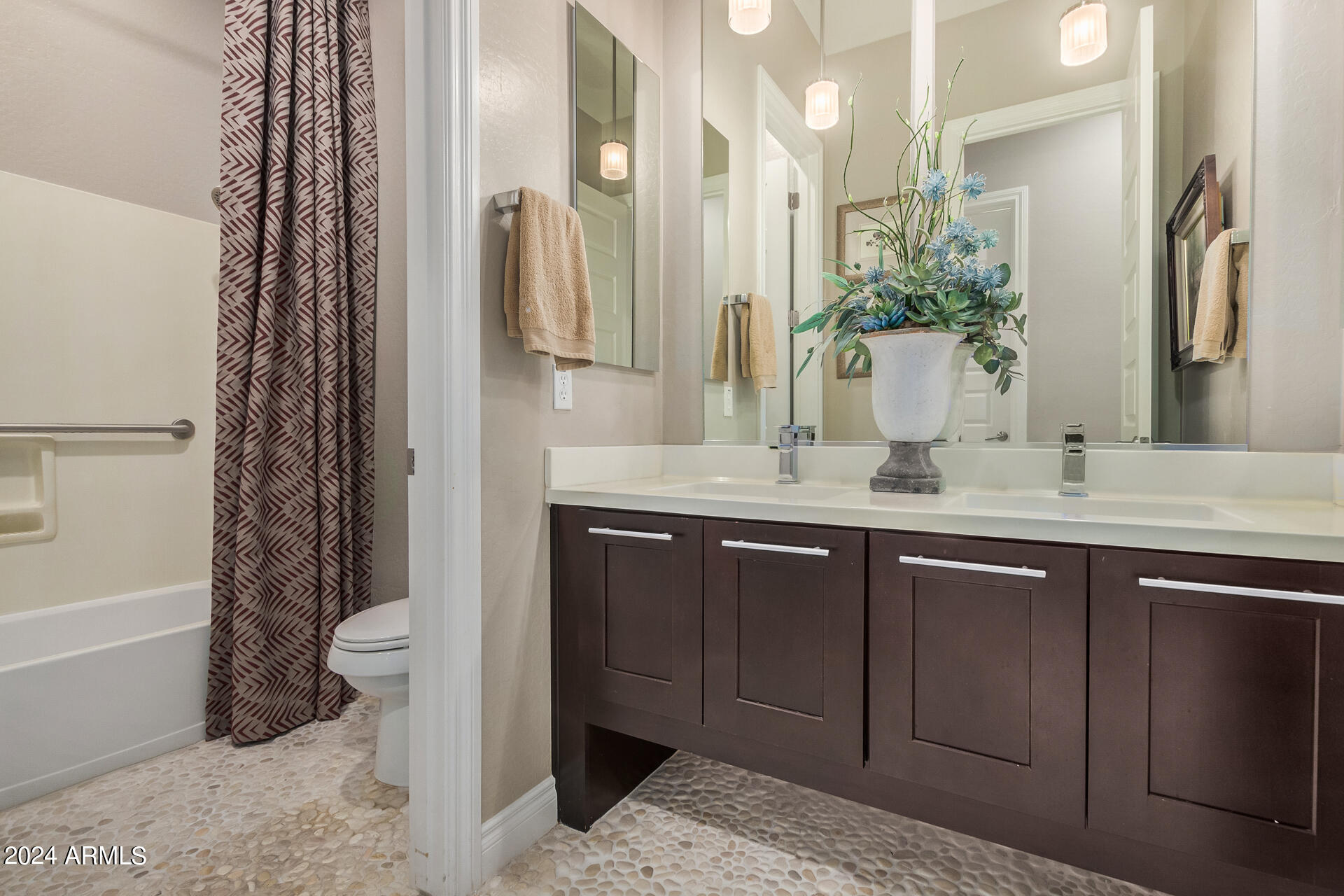 2868 E WILDHORSE Drive