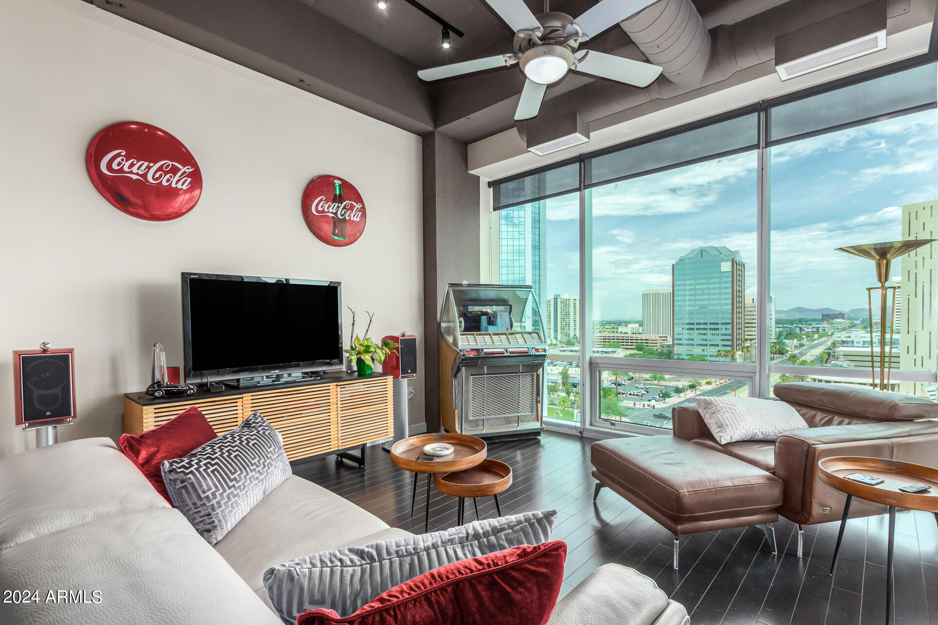 1 E LEXINGTON Avenue # 907