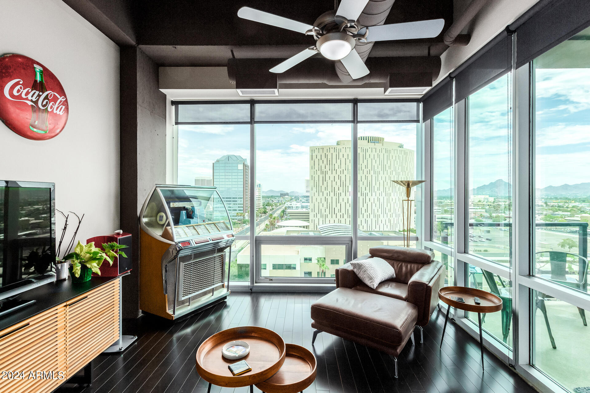 1 E LEXINGTON Avenue # 907