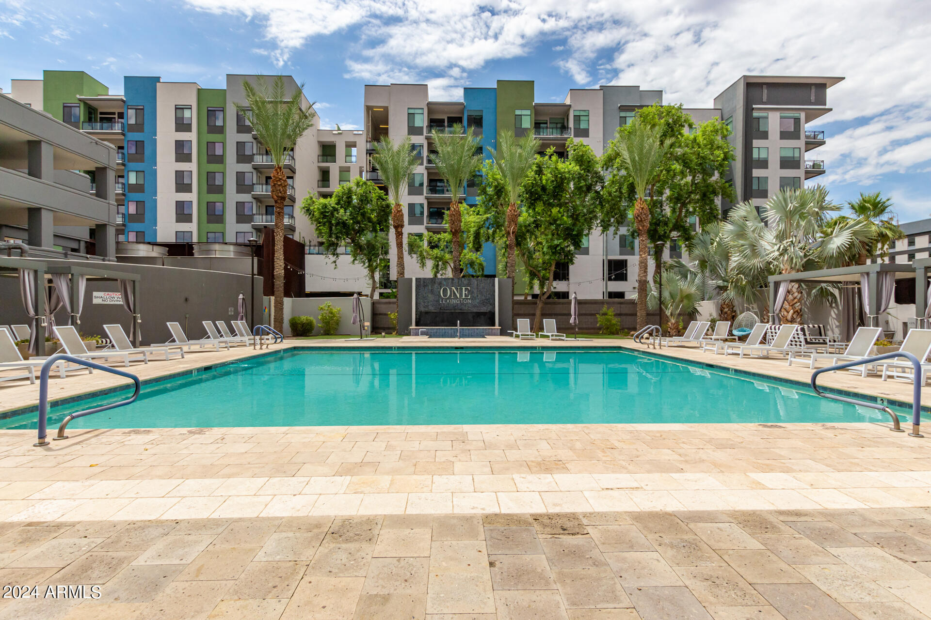 1 E LEXINGTON Avenue # 907