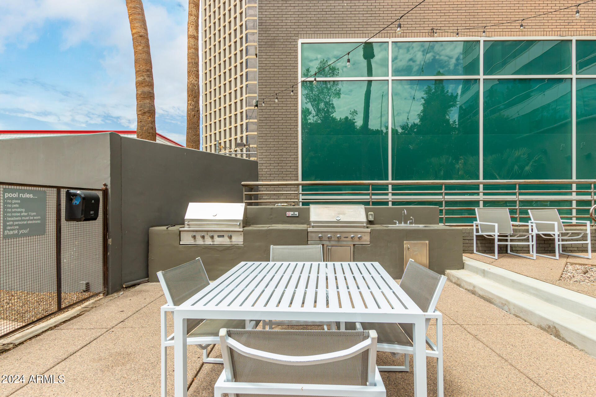 1 E LEXINGTON Avenue # 907