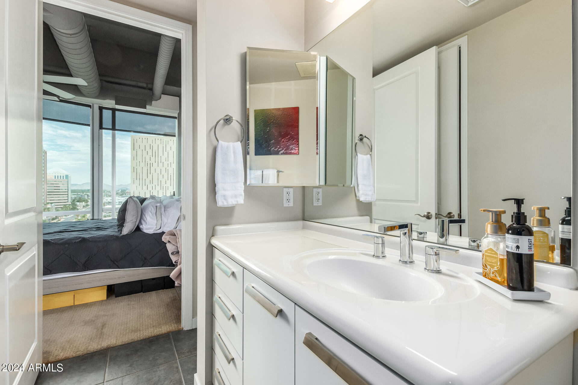 1 E LEXINGTON Avenue # 907