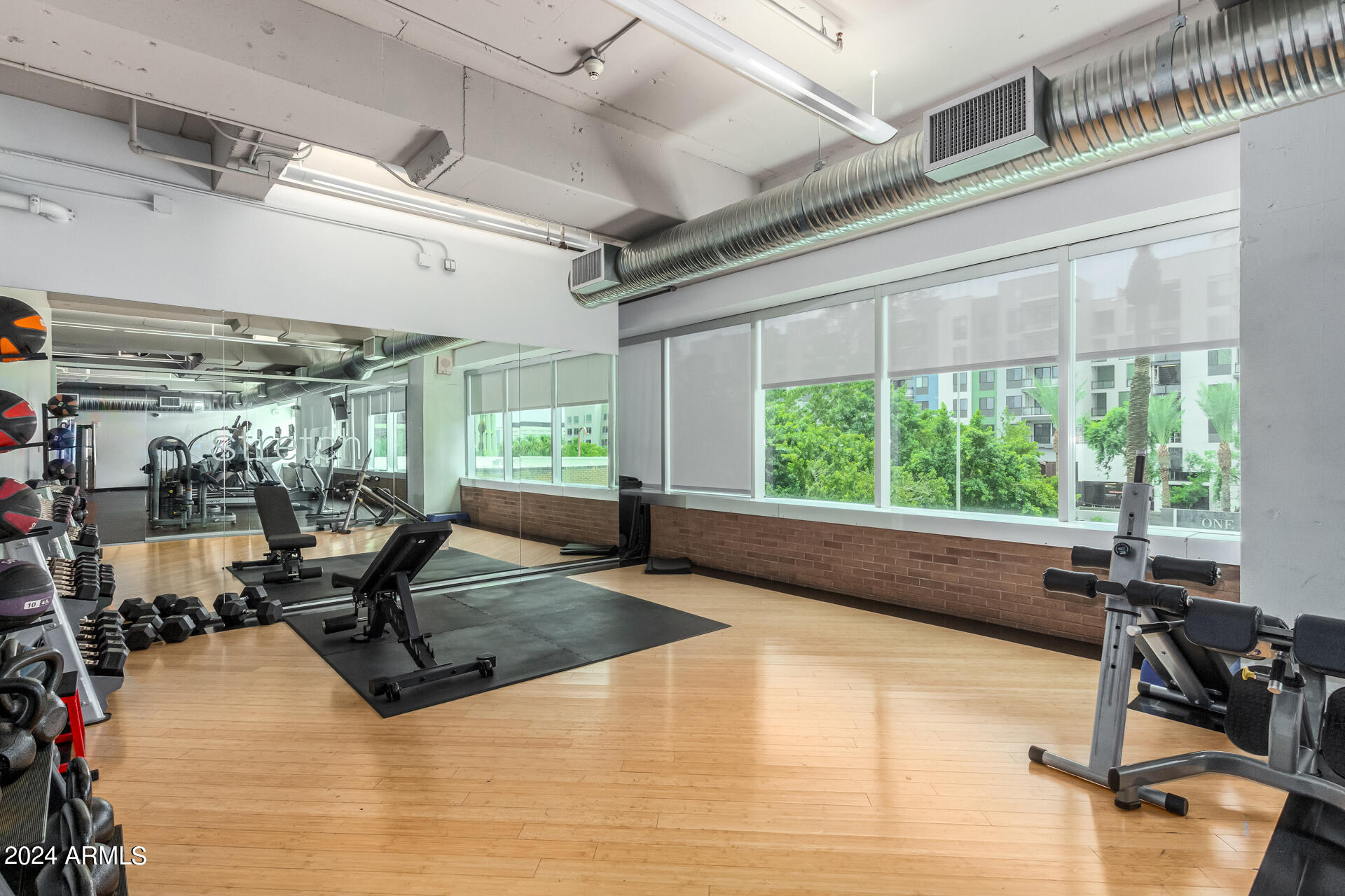 1 E LEXINGTON Avenue # 907