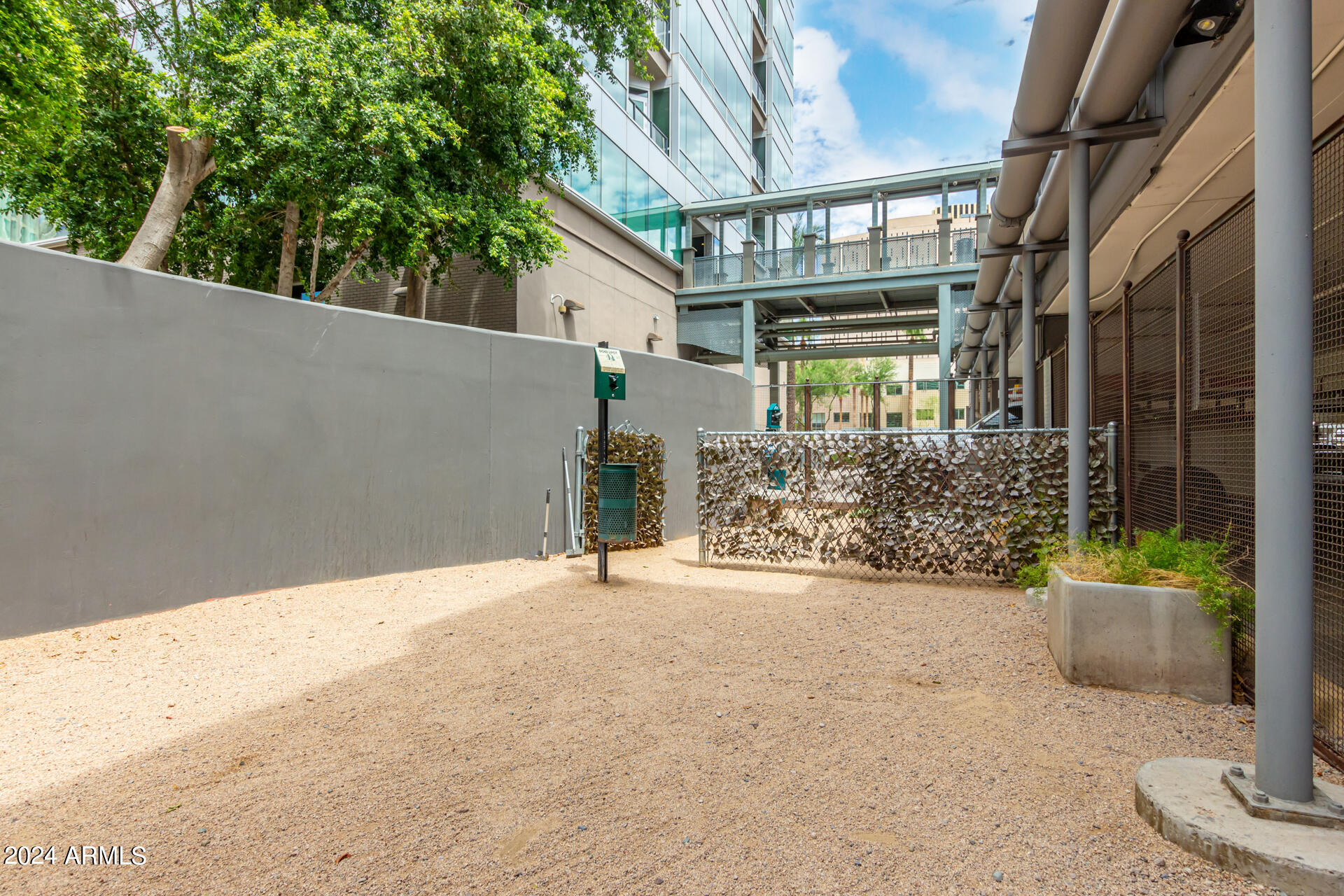 1 E LEXINGTON Avenue # 907