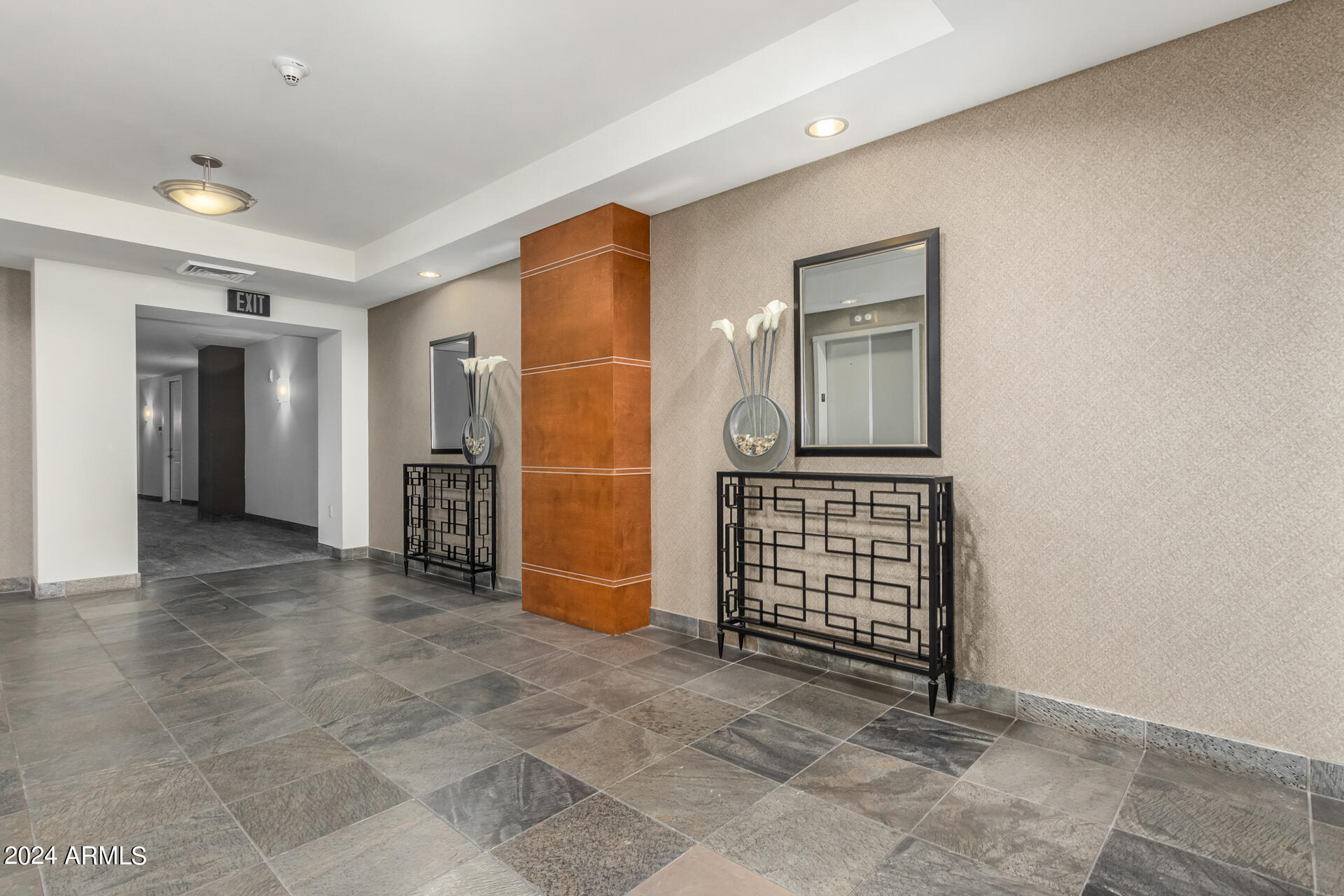 1 E LEXINGTON Avenue # 907