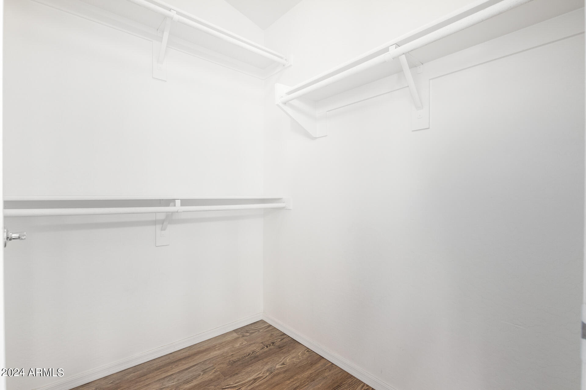 2109 E DANBURY Road
