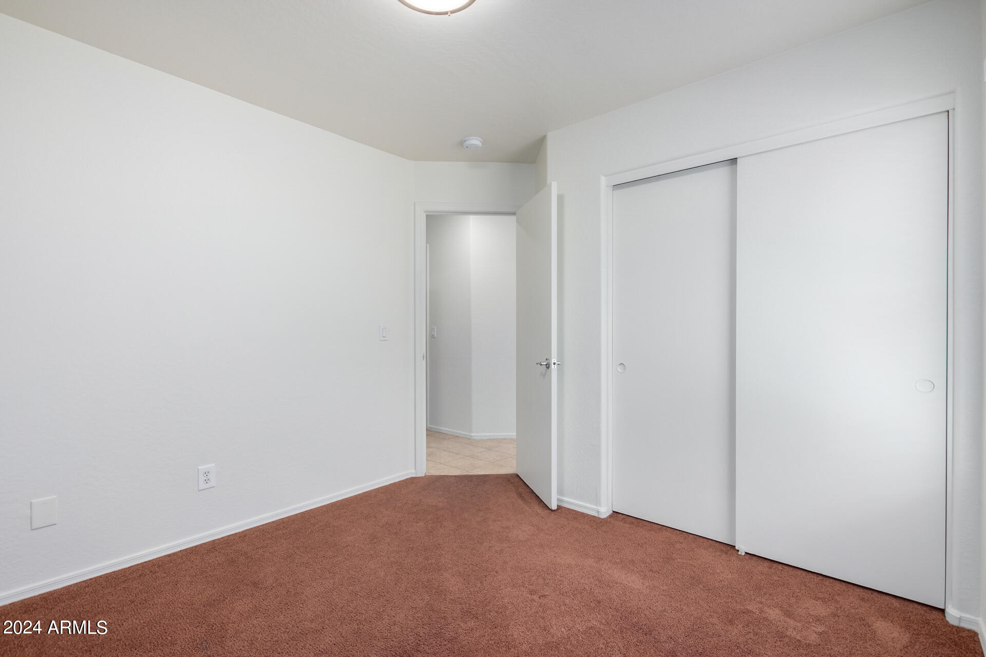 2109 E DANBURY Road