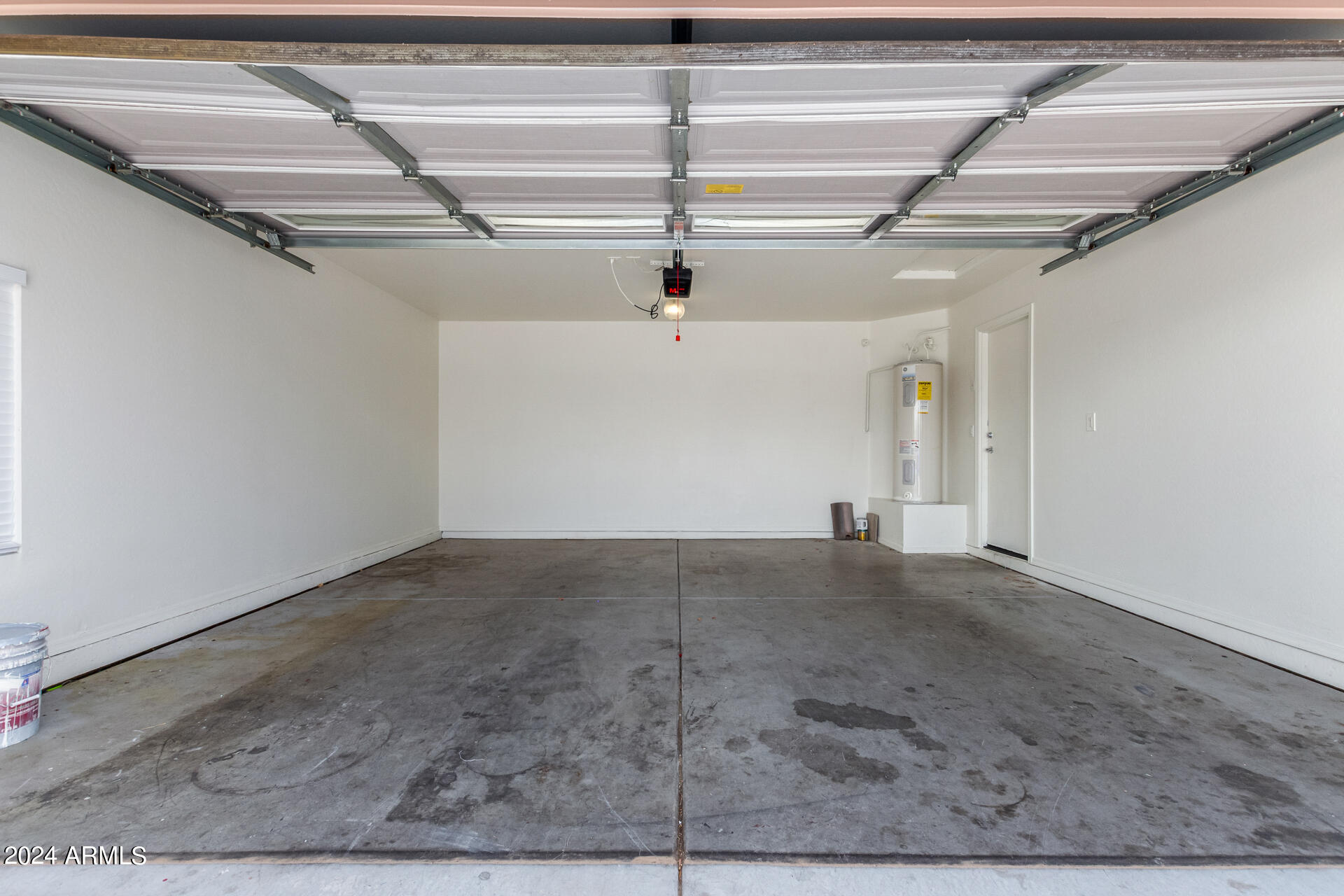 2109 E DANBURY Road