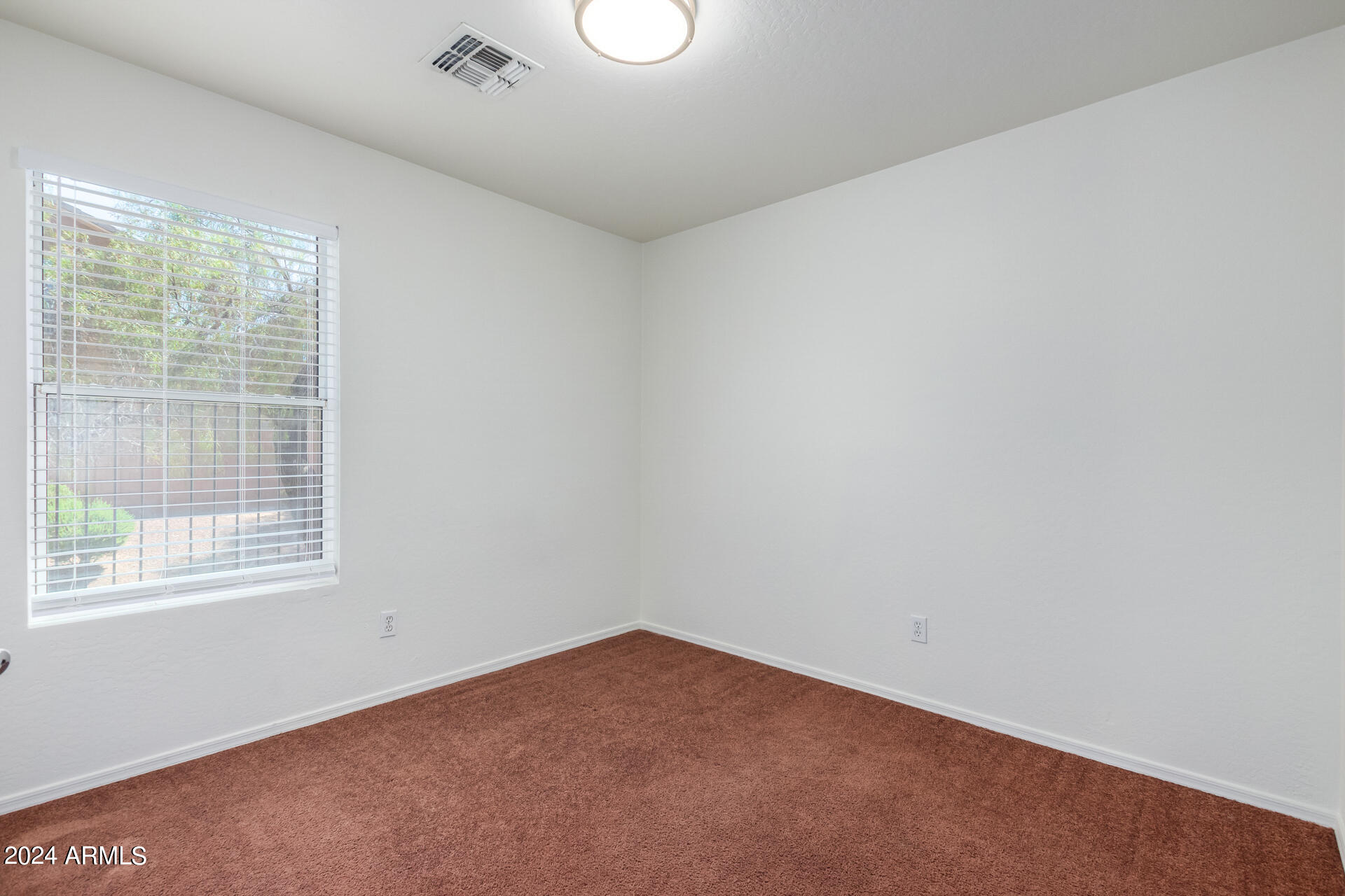 2109 E DANBURY Road