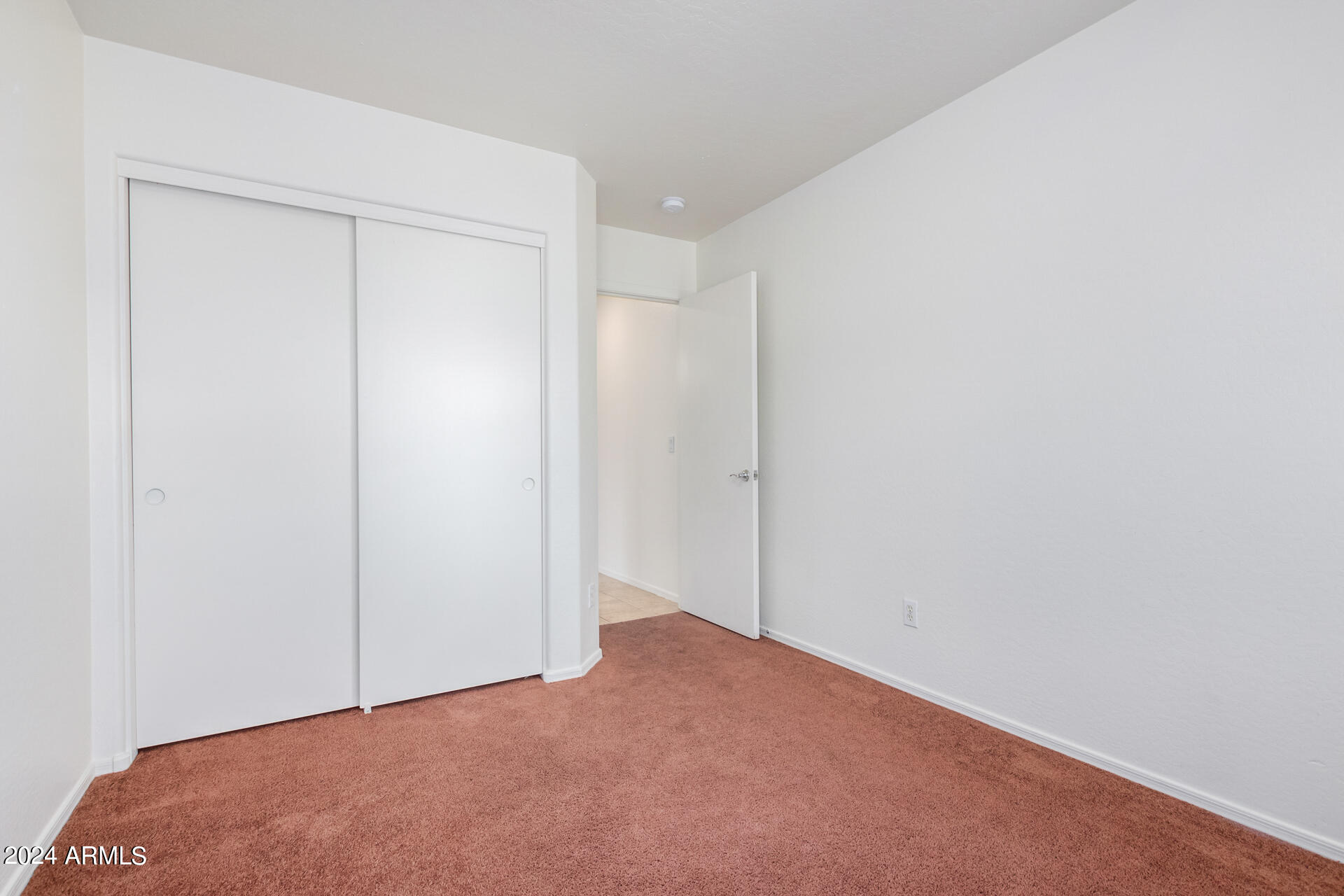 2109 E DANBURY Road