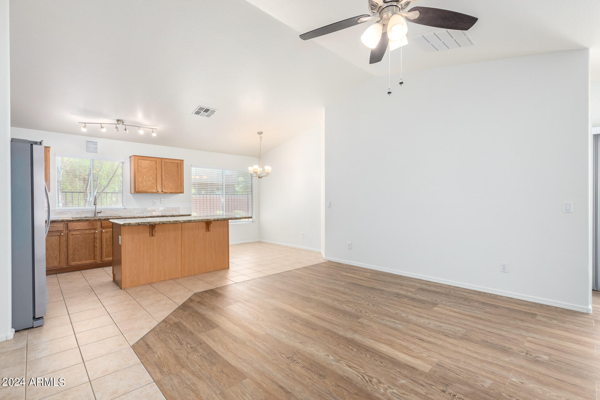 2109 E DANBURY Road