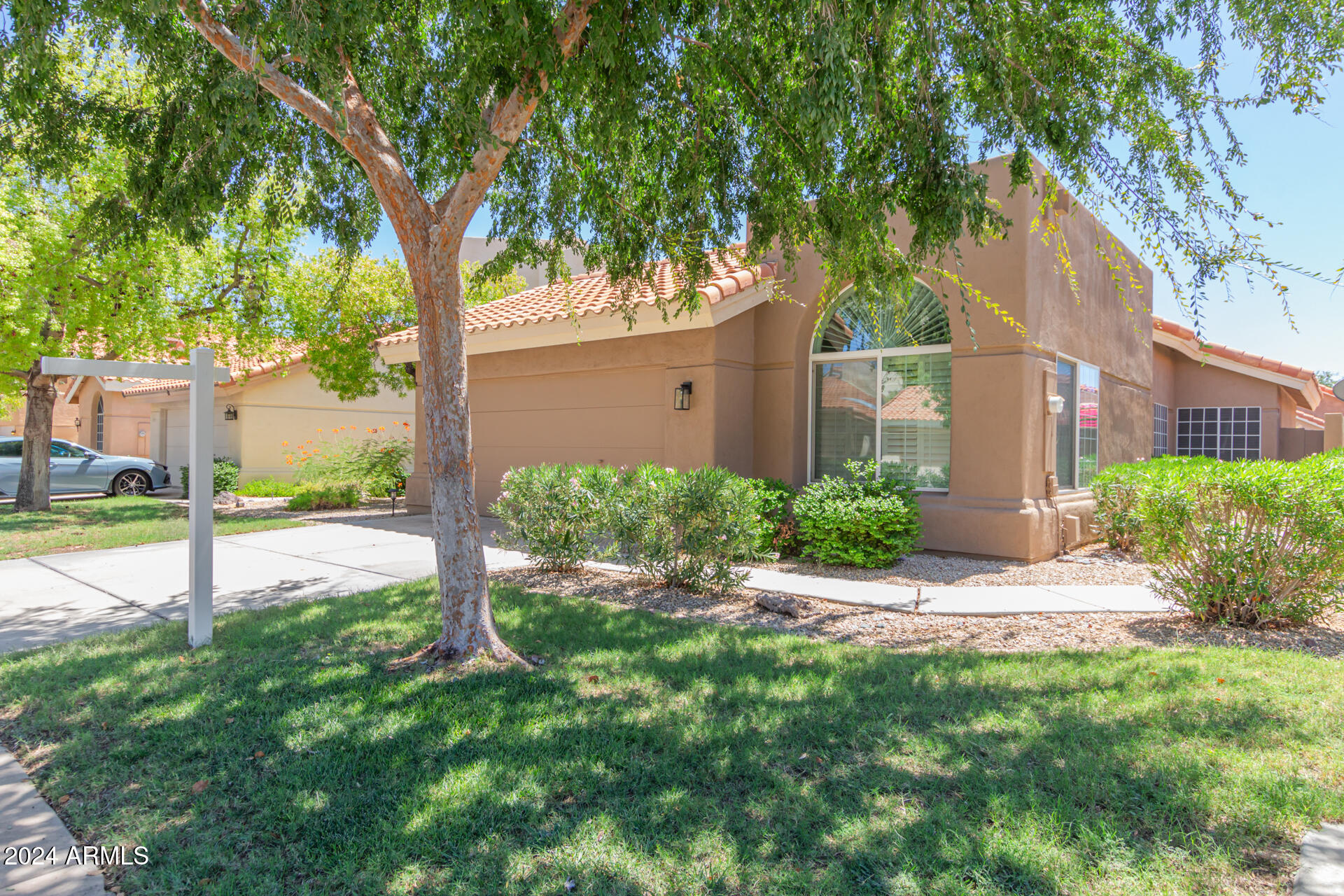 3225 E Briarwood Terrace