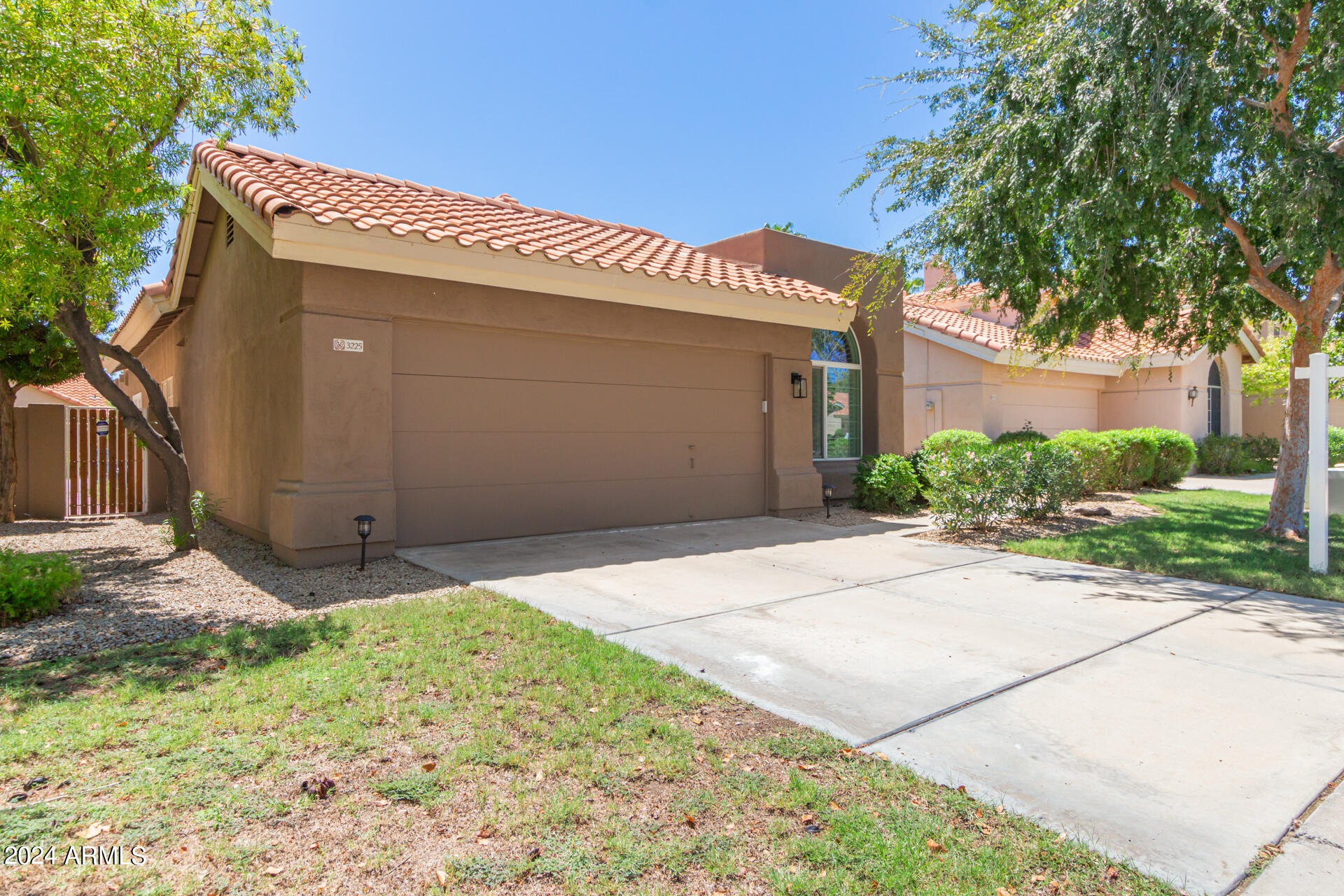 3225 E Briarwood Terrace
