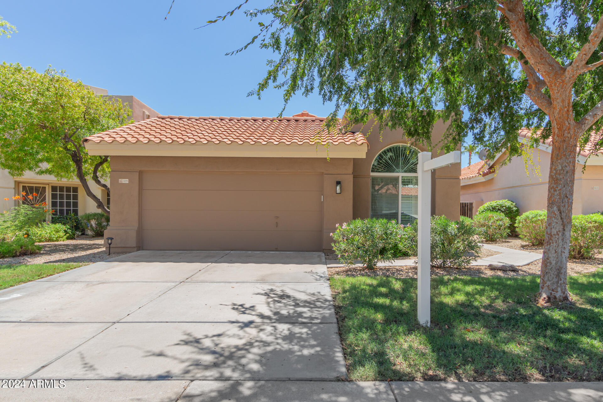 3225 E Briarwood Terrace