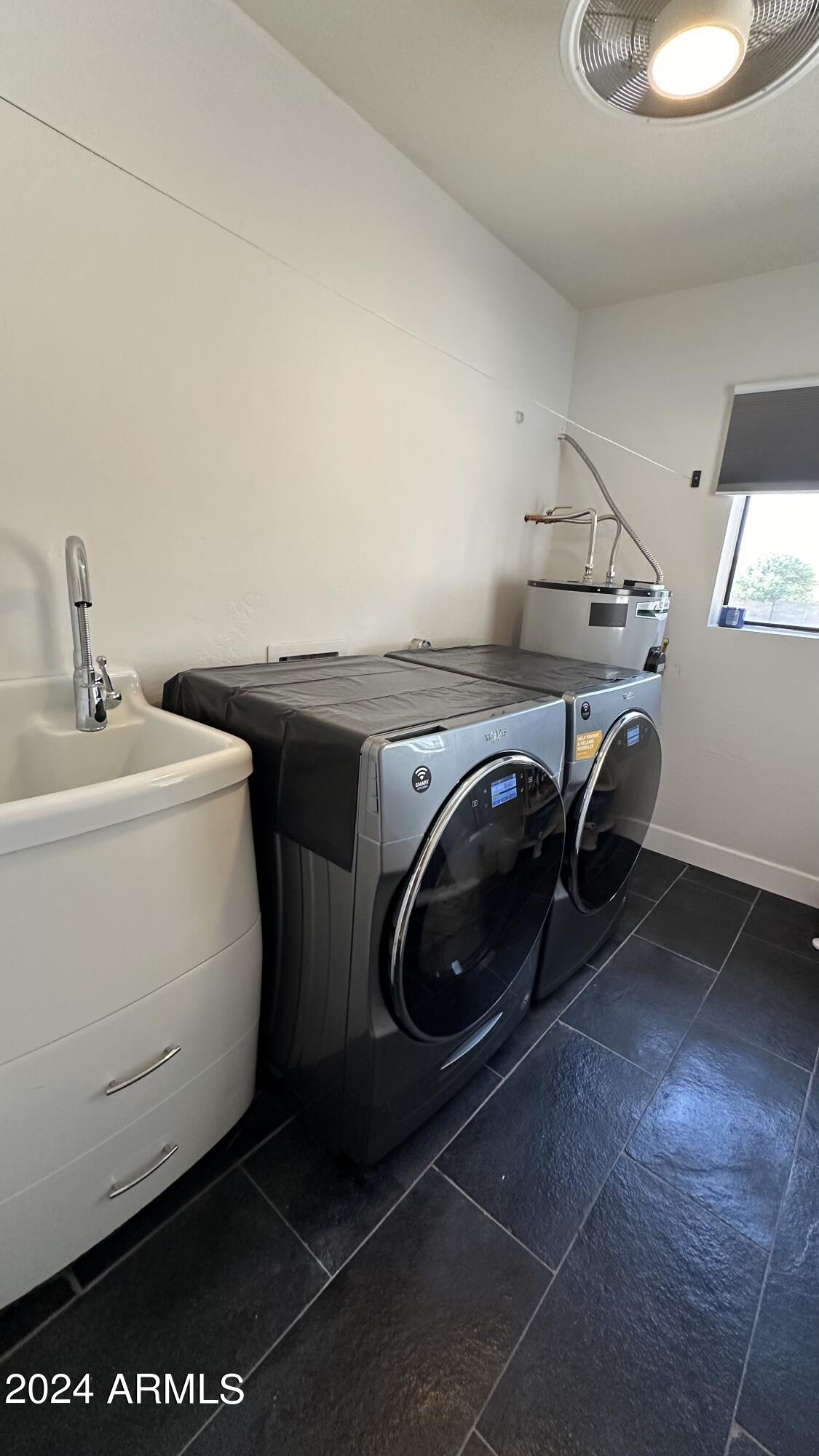 6203 E DESERT VISTA Trail